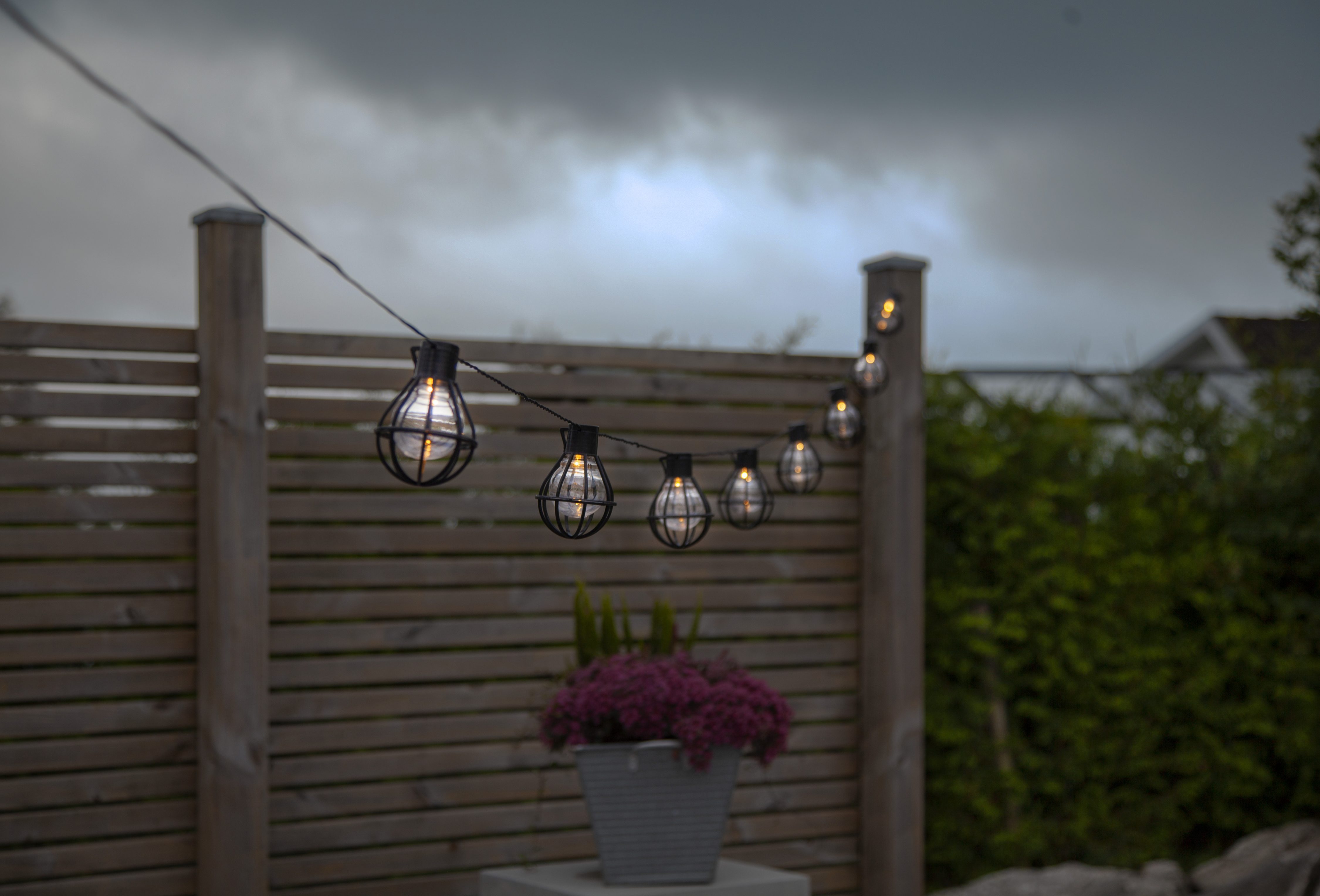 STAR TRADING LED-Lichterkette Cage, 8-flammig, ca. 2,8 m + 5 m Zuleitung, mit Trafo, outdoor, Vierfarb-Karton