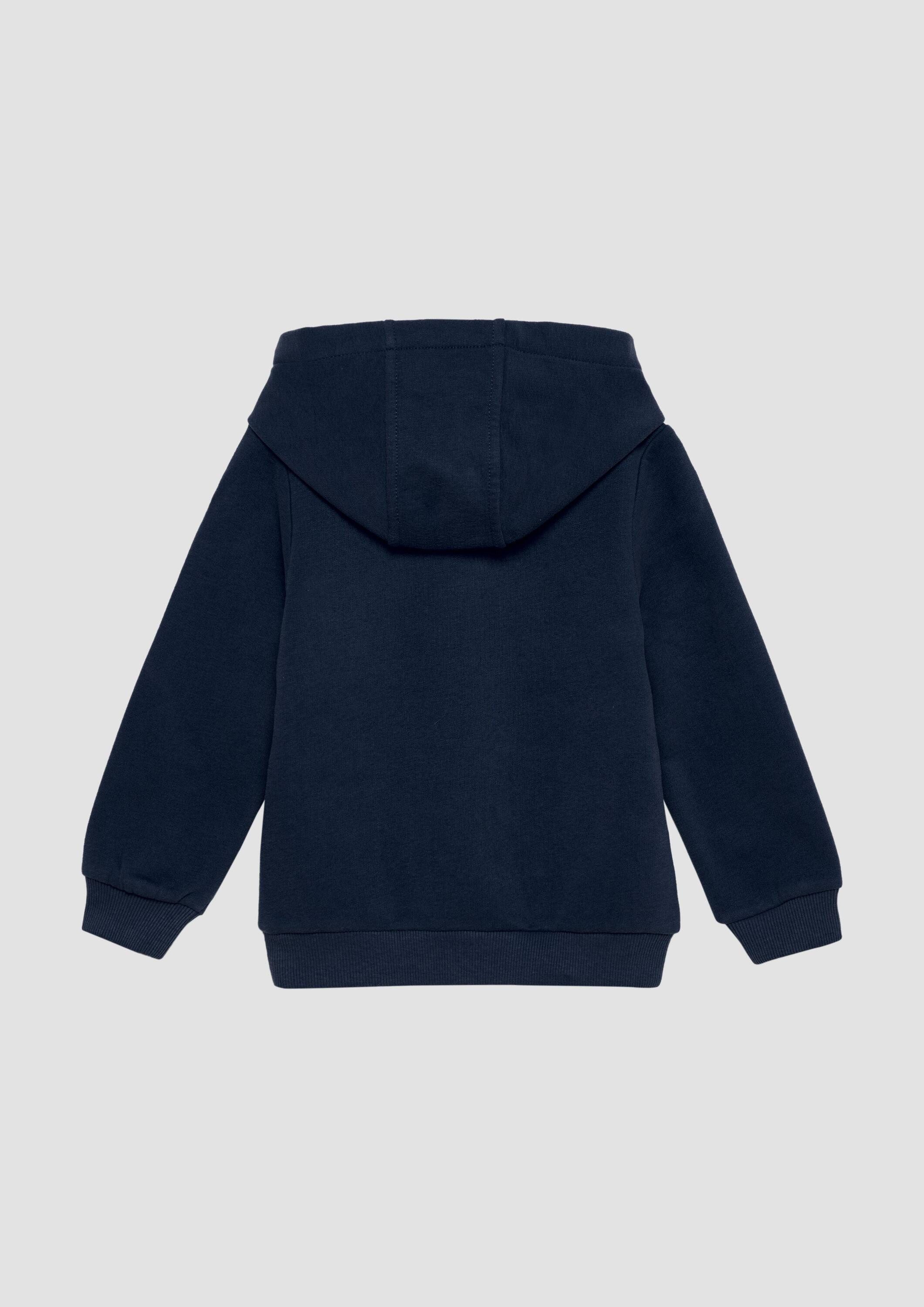 s.Oliver Sweatshirt Sweatshirt Wärmendes Kapuzen-Sweatshirt mit Frontprint – Bild 2 von 3