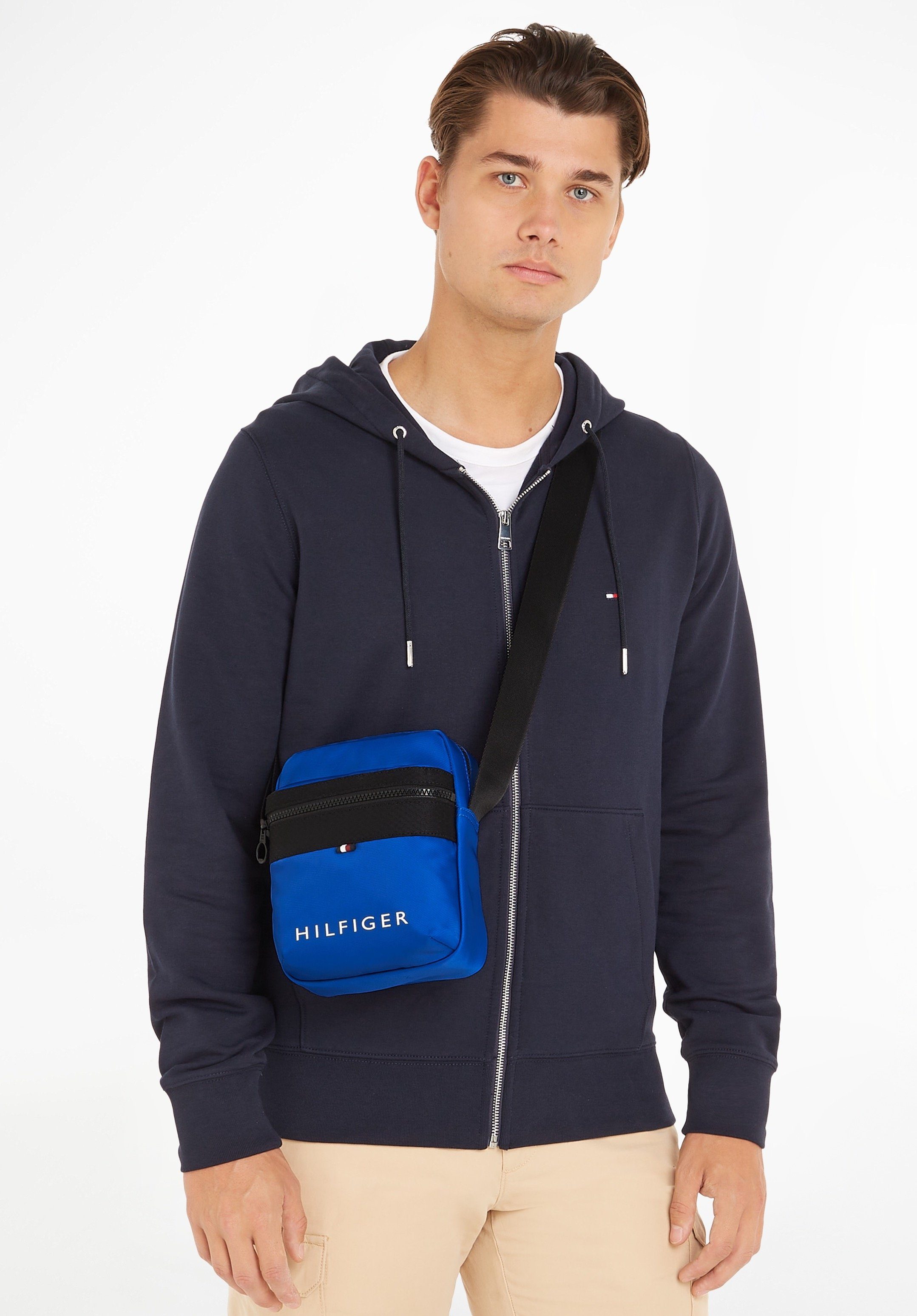 Tommy Hilfiger Mini Bag royalblau MINI mit REPORTER, vorne TH Markenlogo SKYLINE