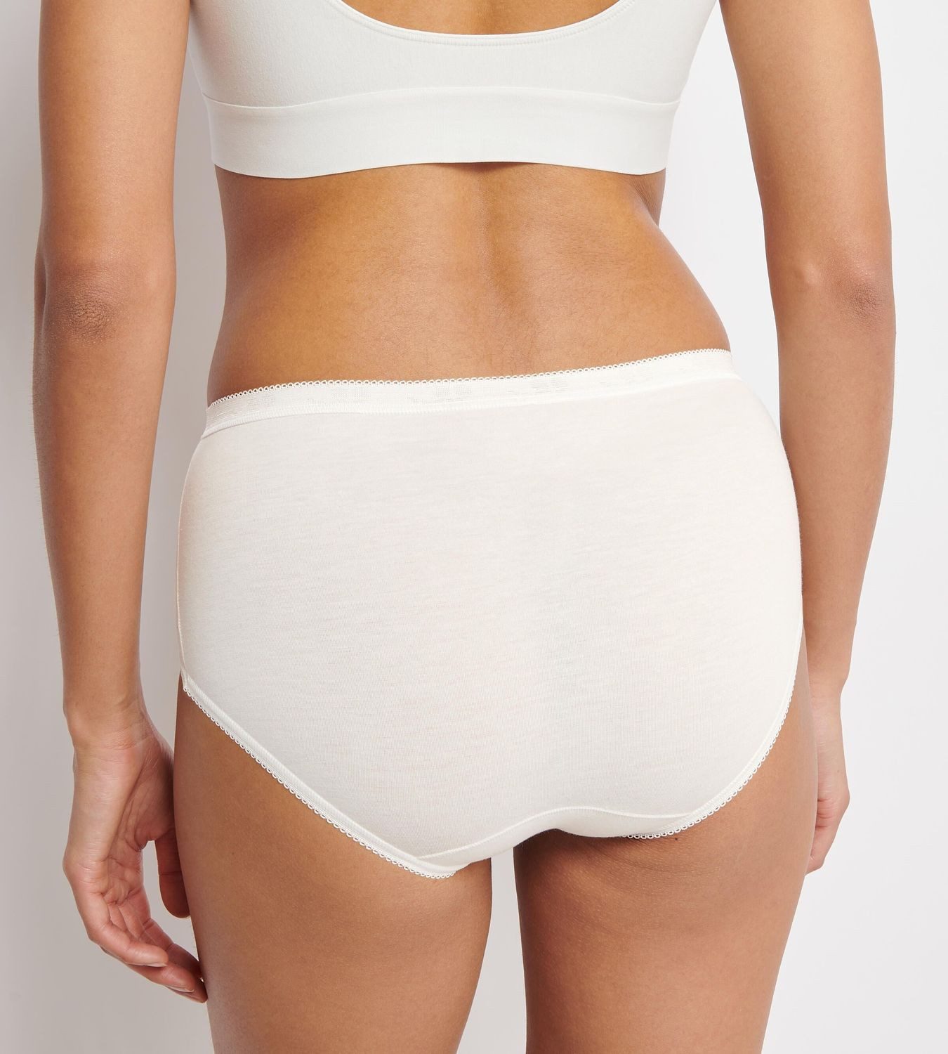 sloggi Slip Basic+ (4-St) Formstabilität, Elastizität, kleinen Zierborten, im 4er Pack