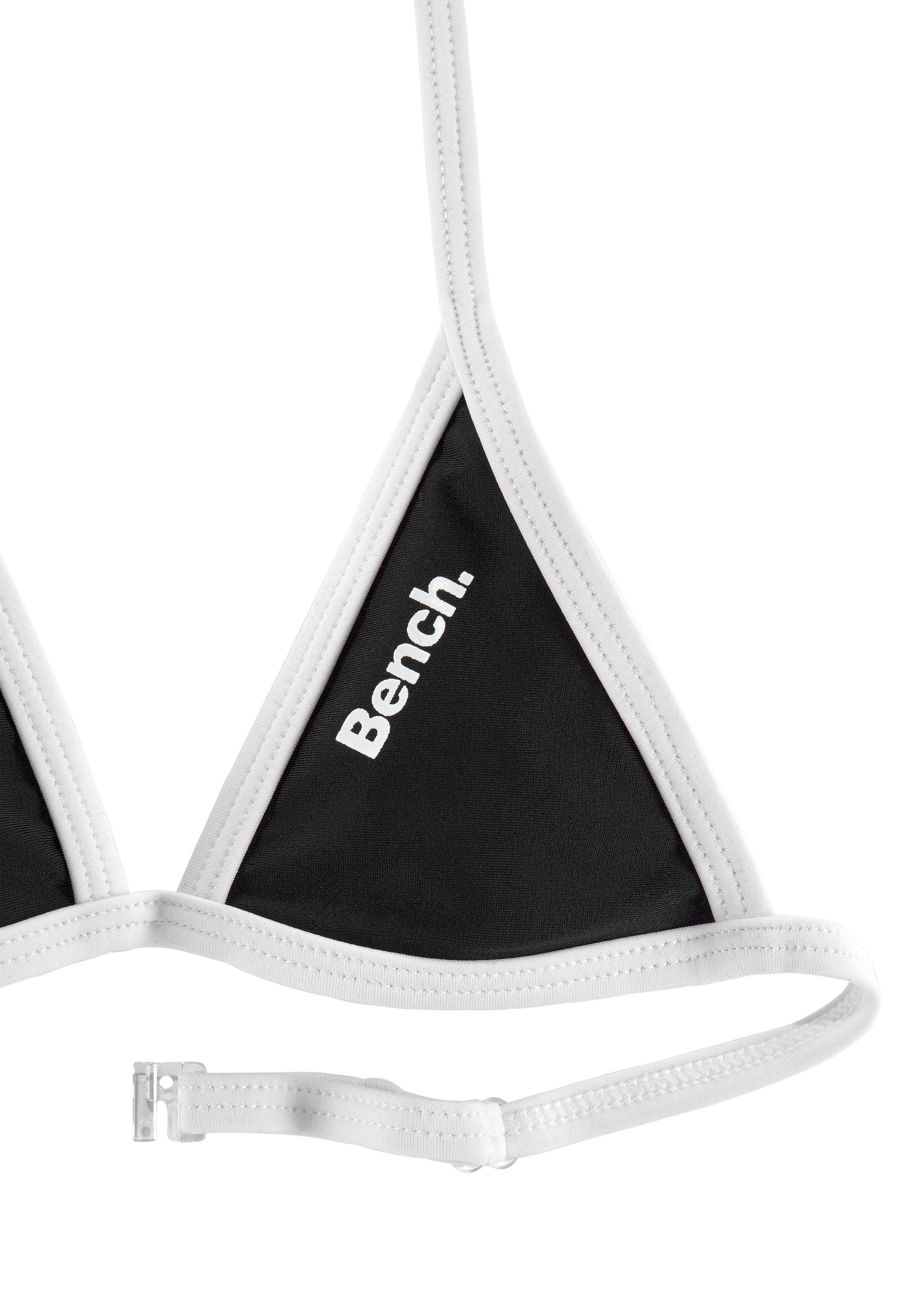 Triangel-Bikini mit und schwarz-weiß Logoprint Bench. Top Hose an