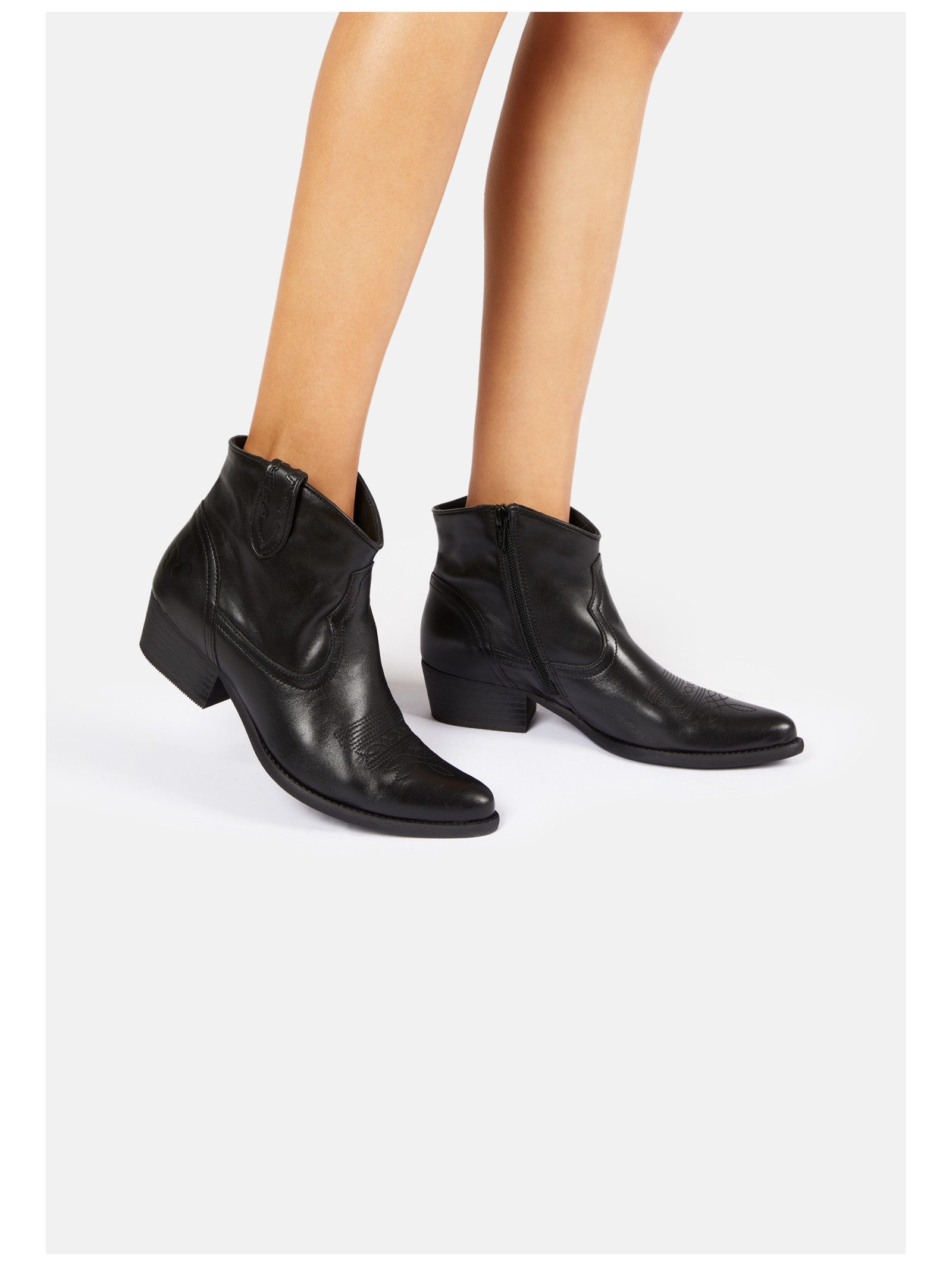 Felmini Stiefelette Leder . Cowboy Stiefelette