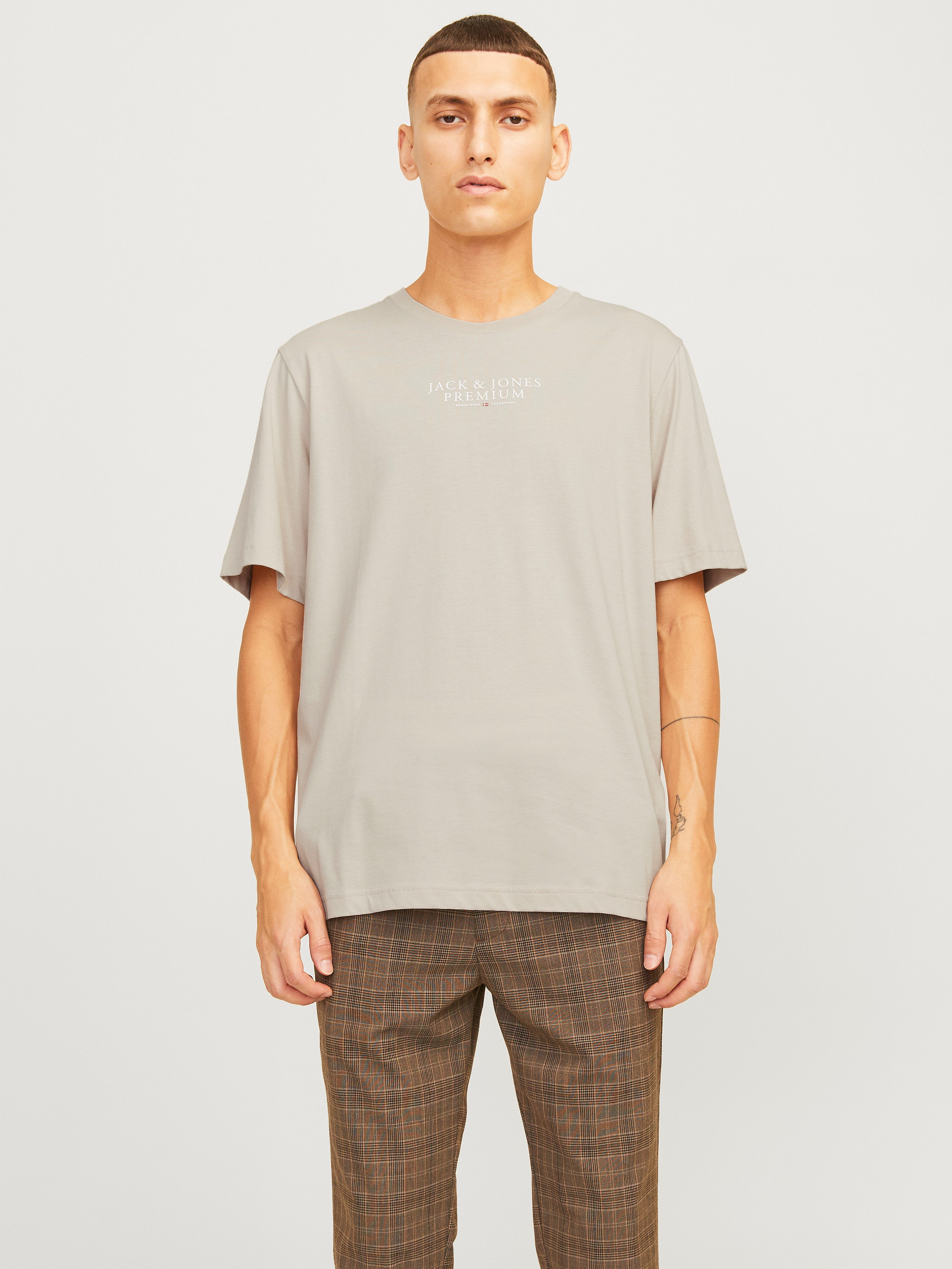 Jack & Jones Rundhalsshirt JPRBLUARCHIE TEE CREW NECK mit Logo Print günstig online kaufen