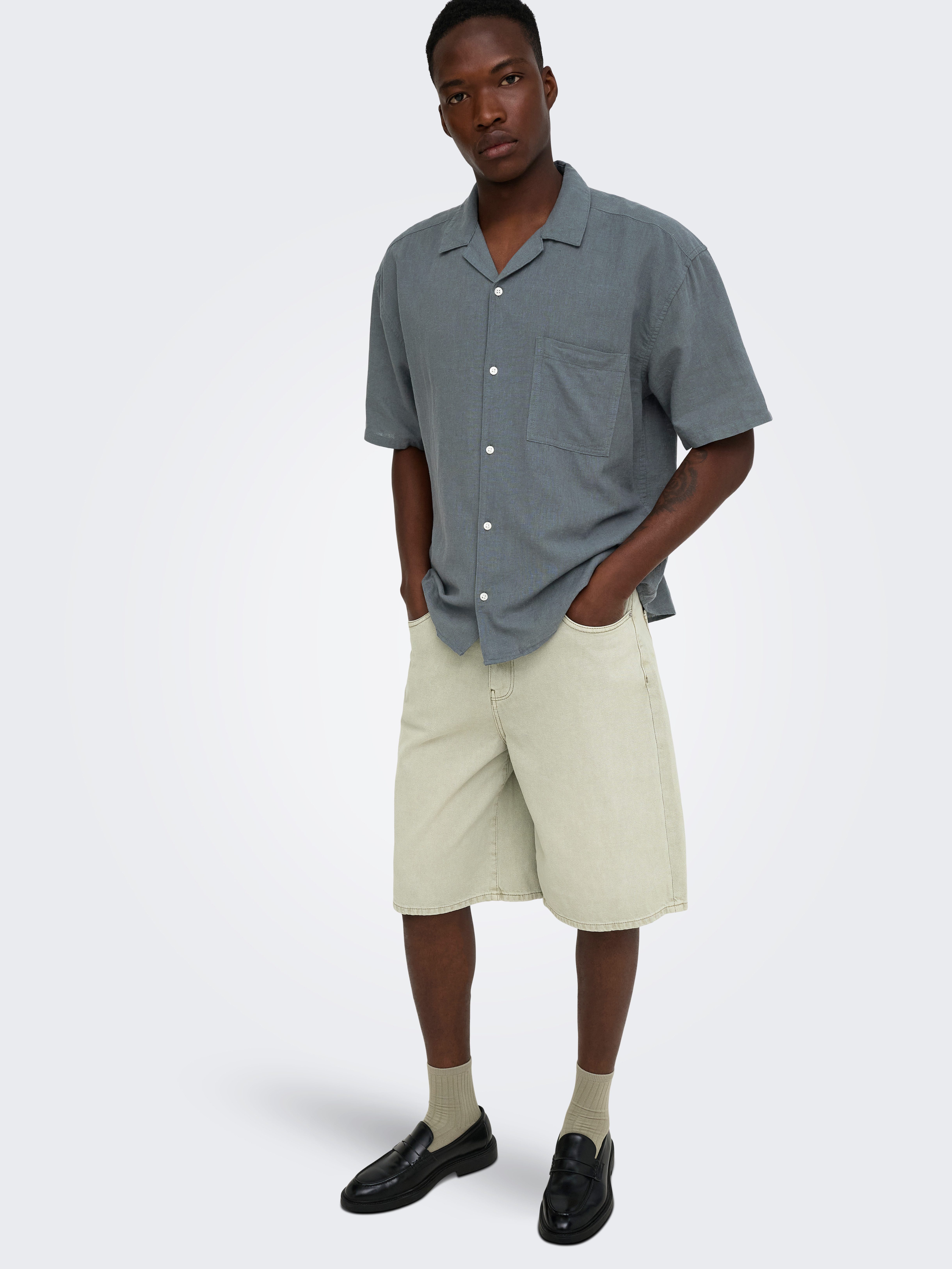 ONLY & SONS Kurzarmhemd ONSCAIDEN LIFE RELAX SS RESORT 1PKT SHIR Baumwolle mit Leinen, locker geschnitten – Bild 4 von 5