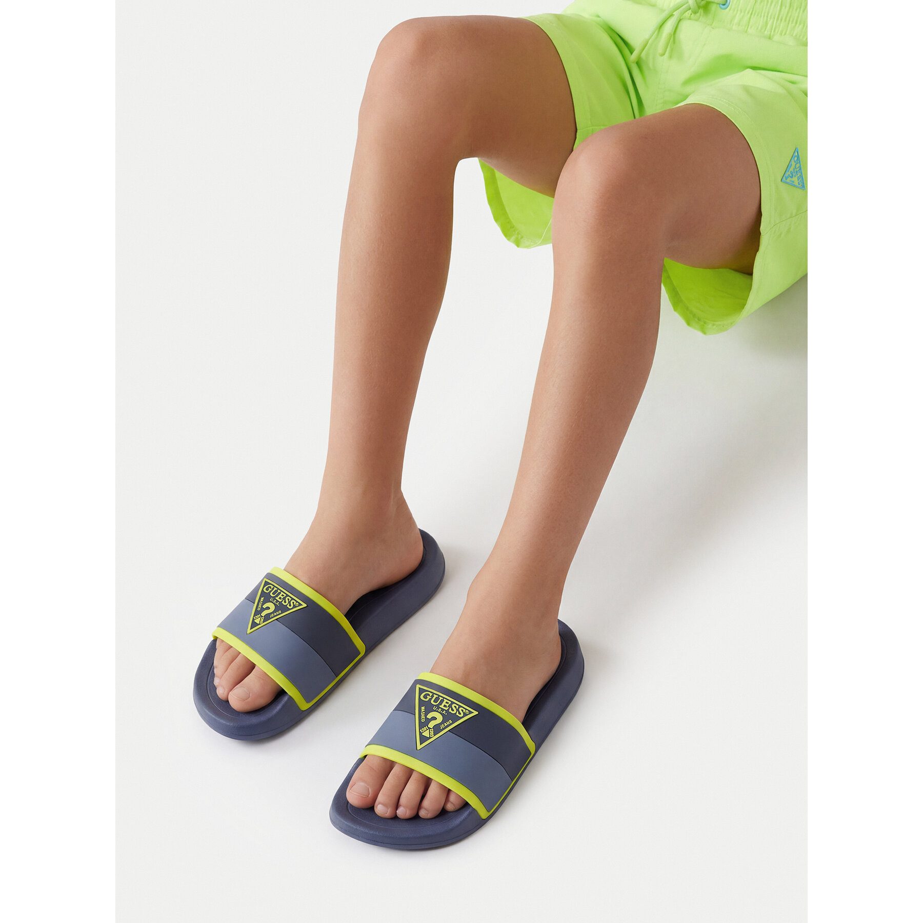 Guess Guess Jungen-Flip-Flops in Marineblau Badepantolette