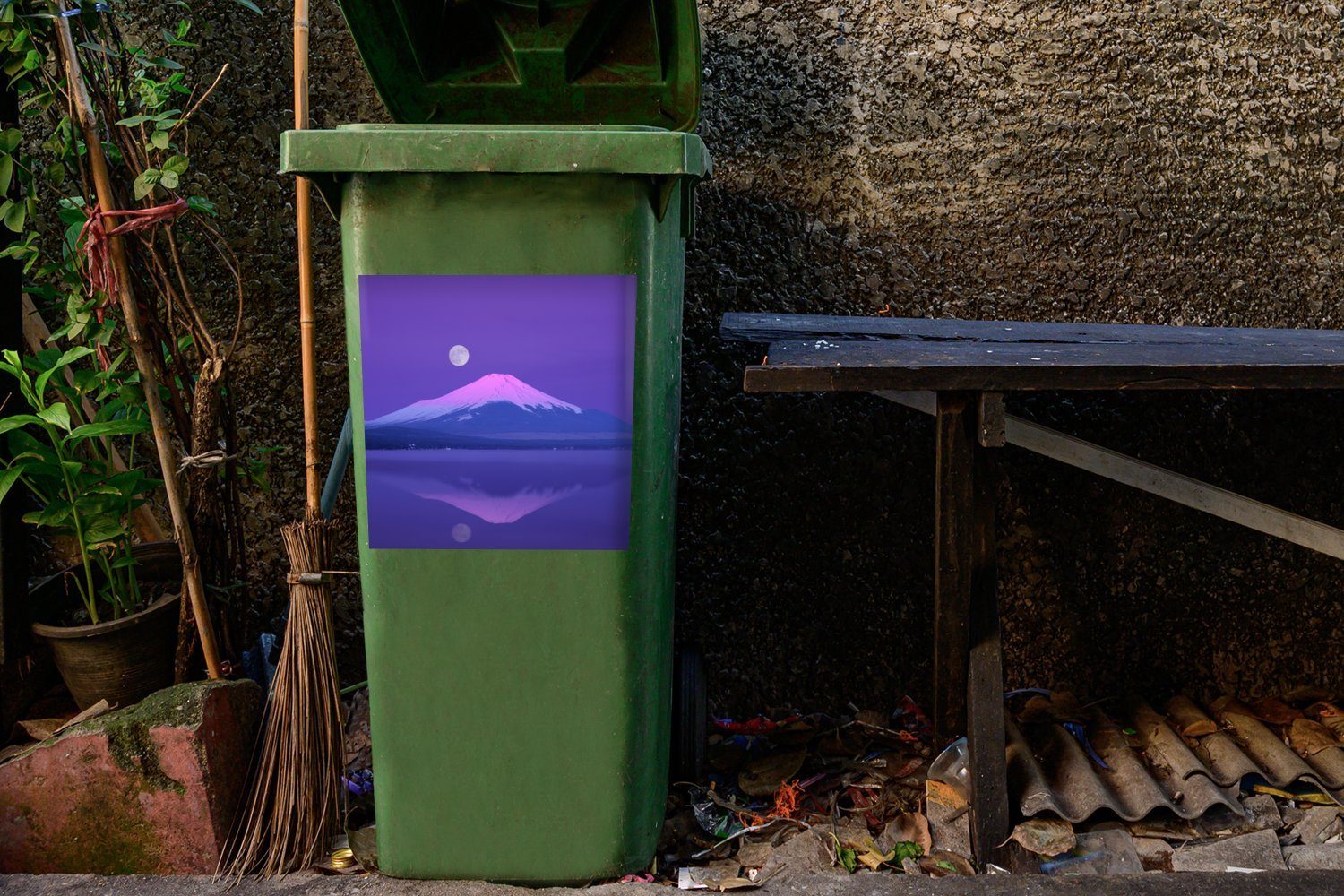 MuchoWow Wandsticker Mond - Berg - Container, St), Mülleimer-aufkleber, Abfalbehälter Lila Mülltonne, (1 Sticker