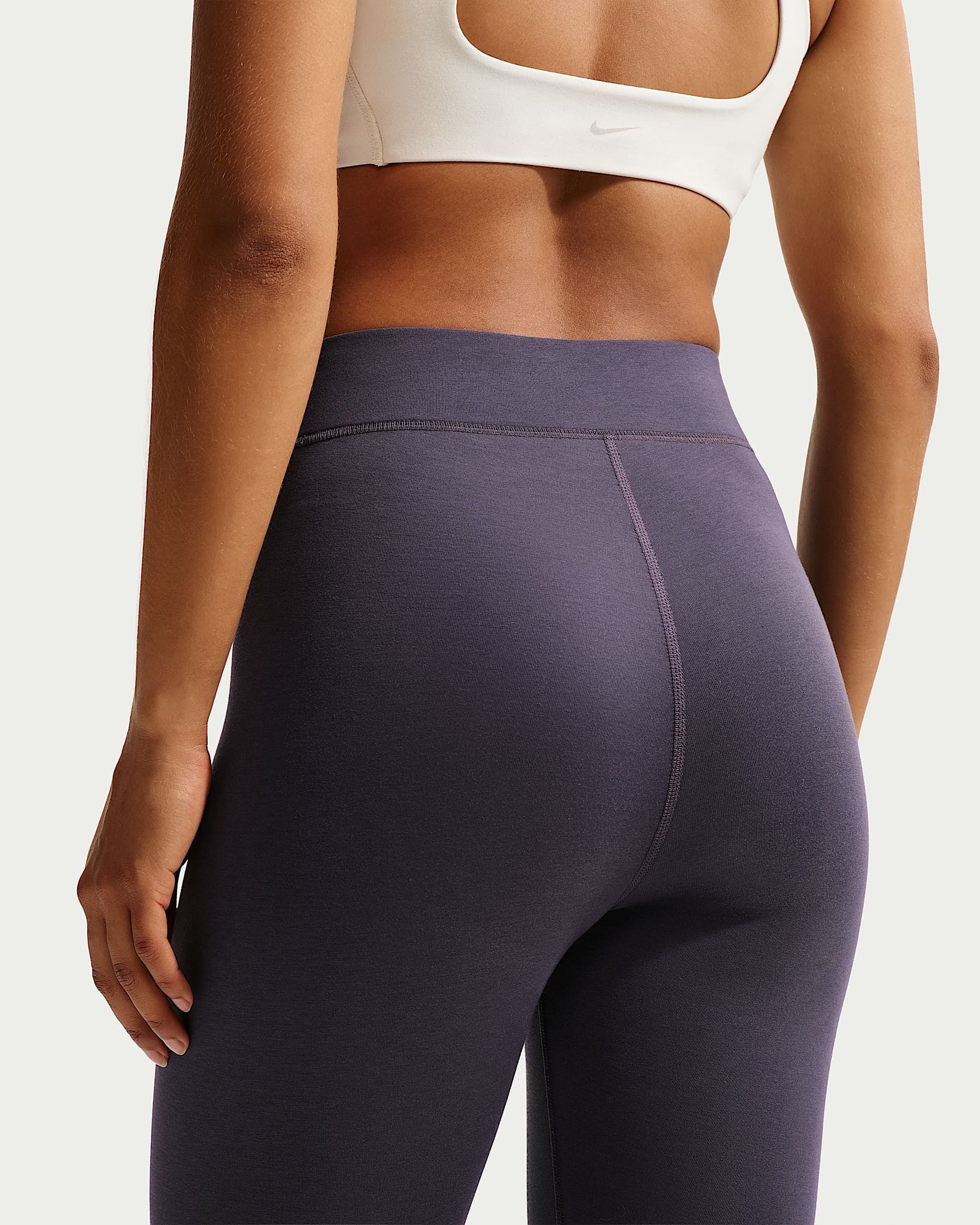 Nike Sportswear Leggings W NSW NK CLSC HR 7/8 TIGHT LBR 7/8 Länge, eng anliegende Passform, hoher Bund