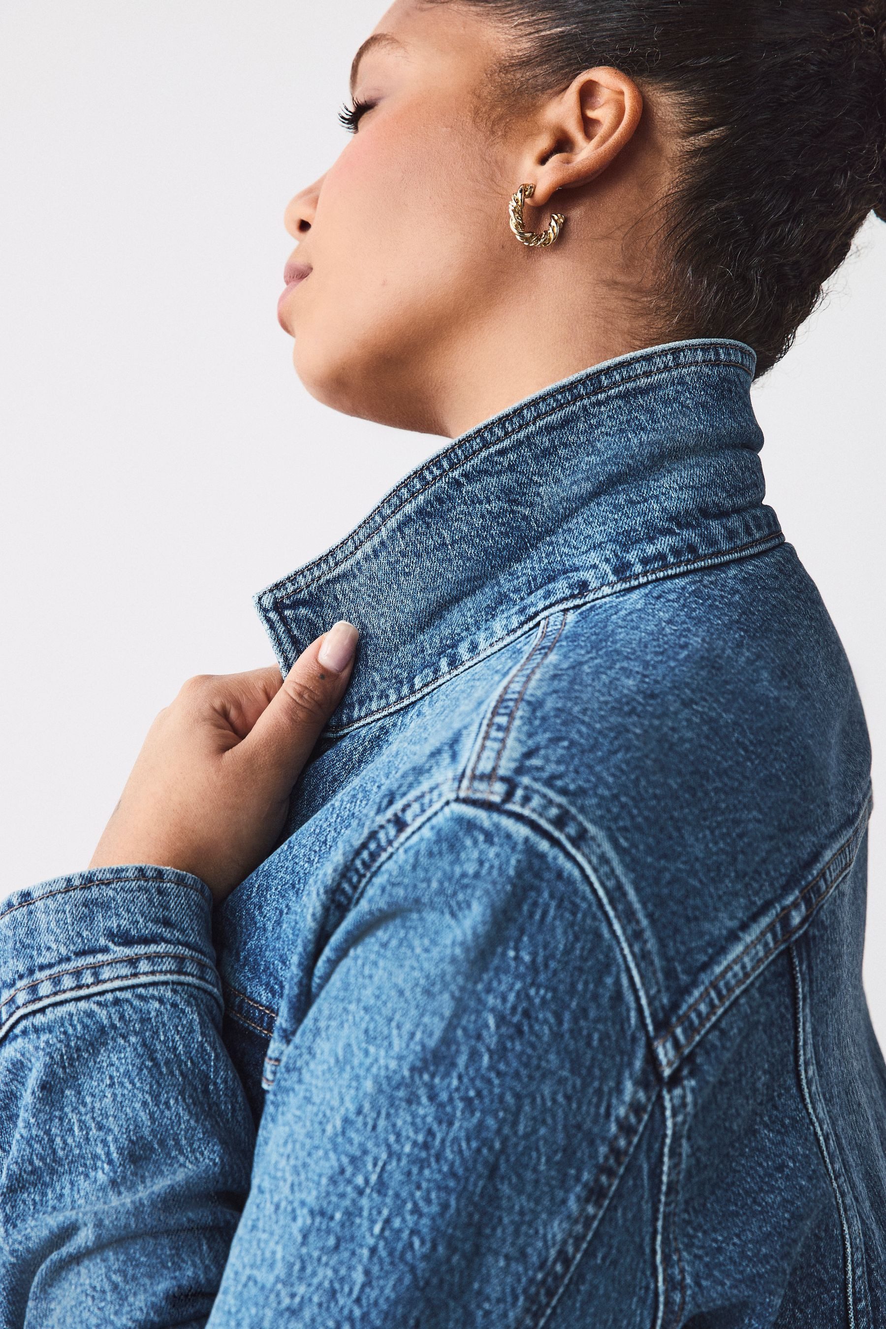 Next Jeansjacke Denim-Jacke für größere Oberweiten (1-St)