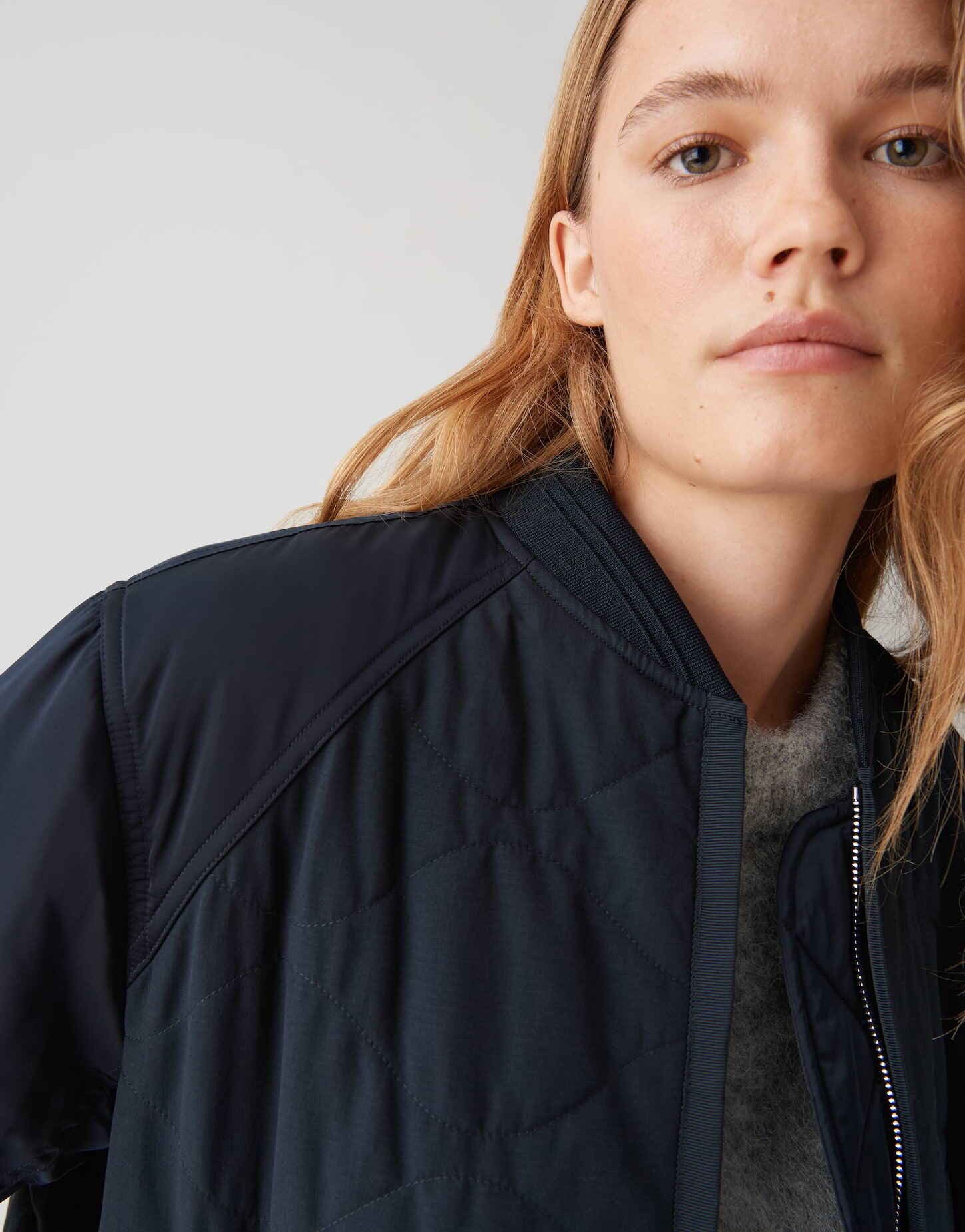 OPUS Steppjacke HARPAR mit Onion Steppung Blousonkragen, Innentasche, verdeckter Reißverschluss