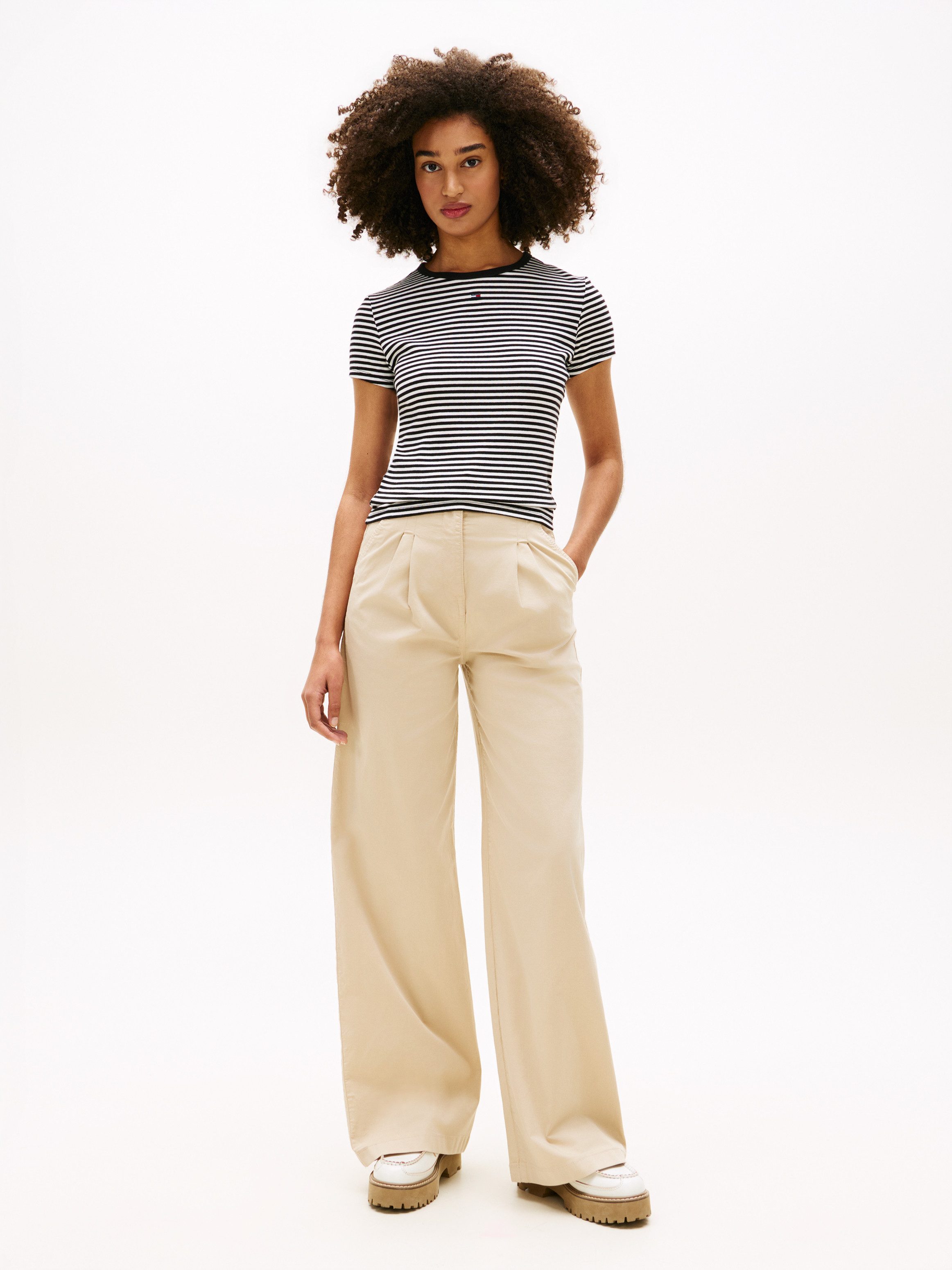 Tommy Jeans Kurzarmshirt TJW ESSENTIAL RIB SHORT SLEEVE EXT Baumwollmischung in gerippter Struktur, Slim Fit