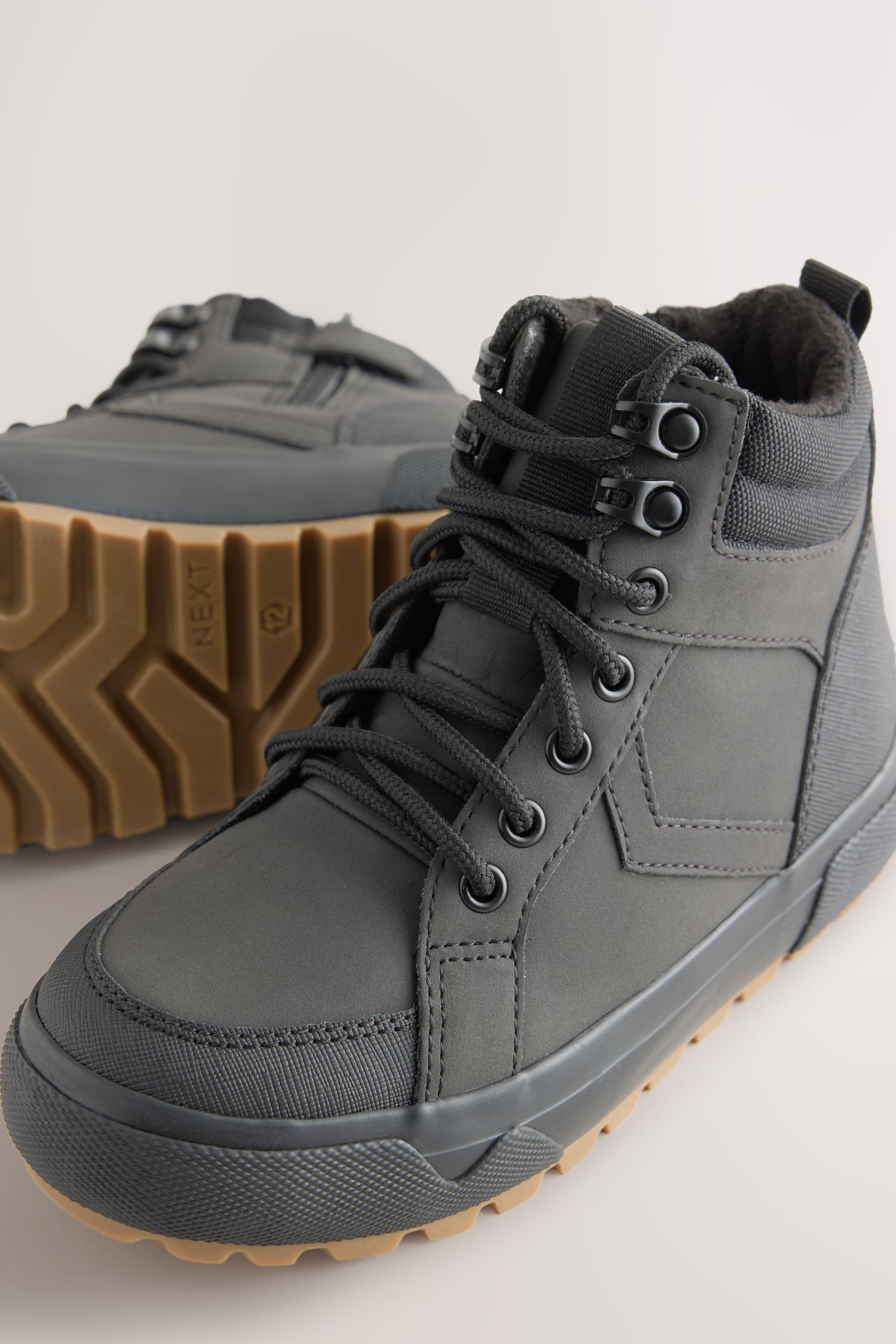 Next Hi-Top-Skate-Stiefel mit Profilsohle Stiefel – Bild 4 von 5