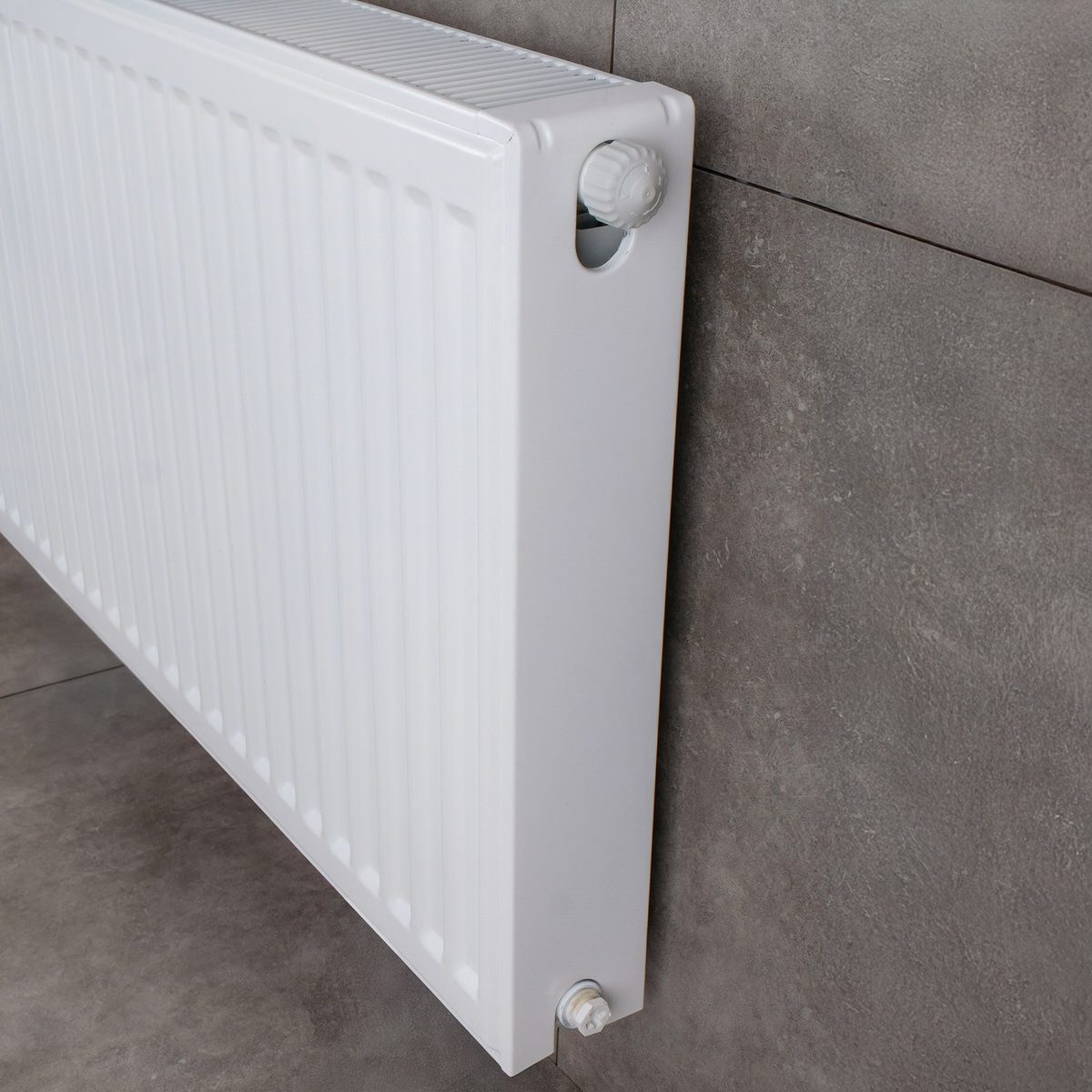 Belrad Heizkörper Typ 11/21/22/33 Kompaktheizkörper Ventilheizkörper Thermostatventil, 6 Anschlüsse rechts, links & unten, gewellte Oberfläche, mit Ventil