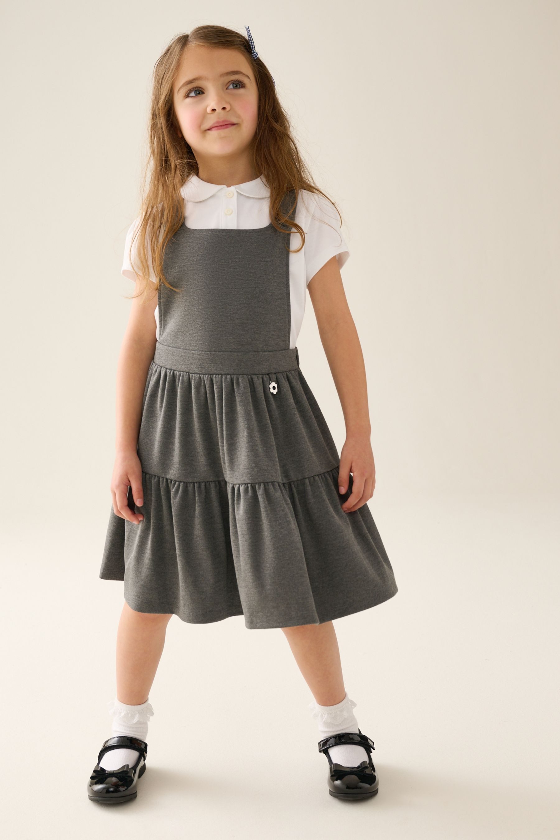 Next Jerseykleid Gestuftes Jersey-Latzkleid mit Stretchanteil (1-tlg)