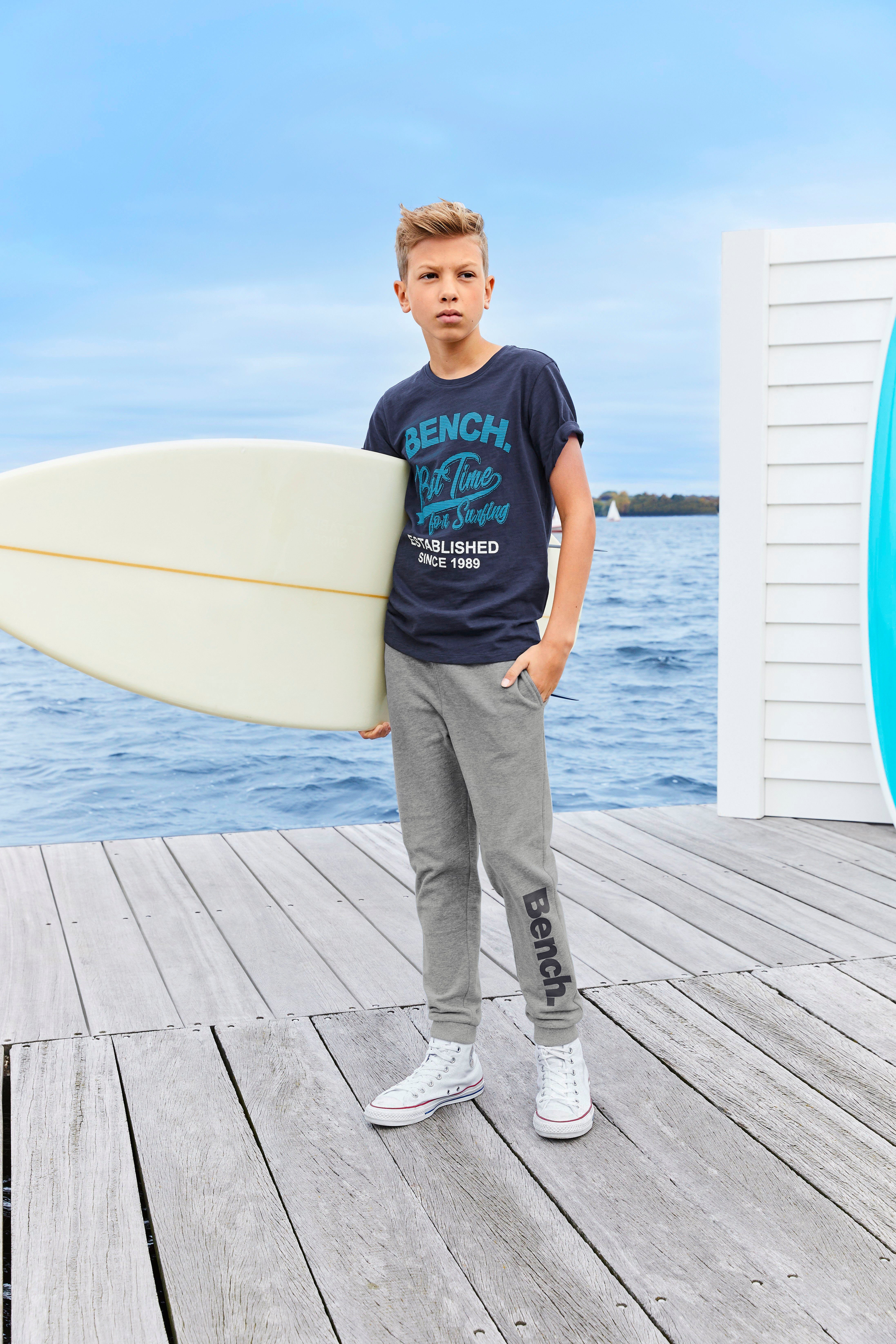 Bench. T-Shirt Best surfing time for