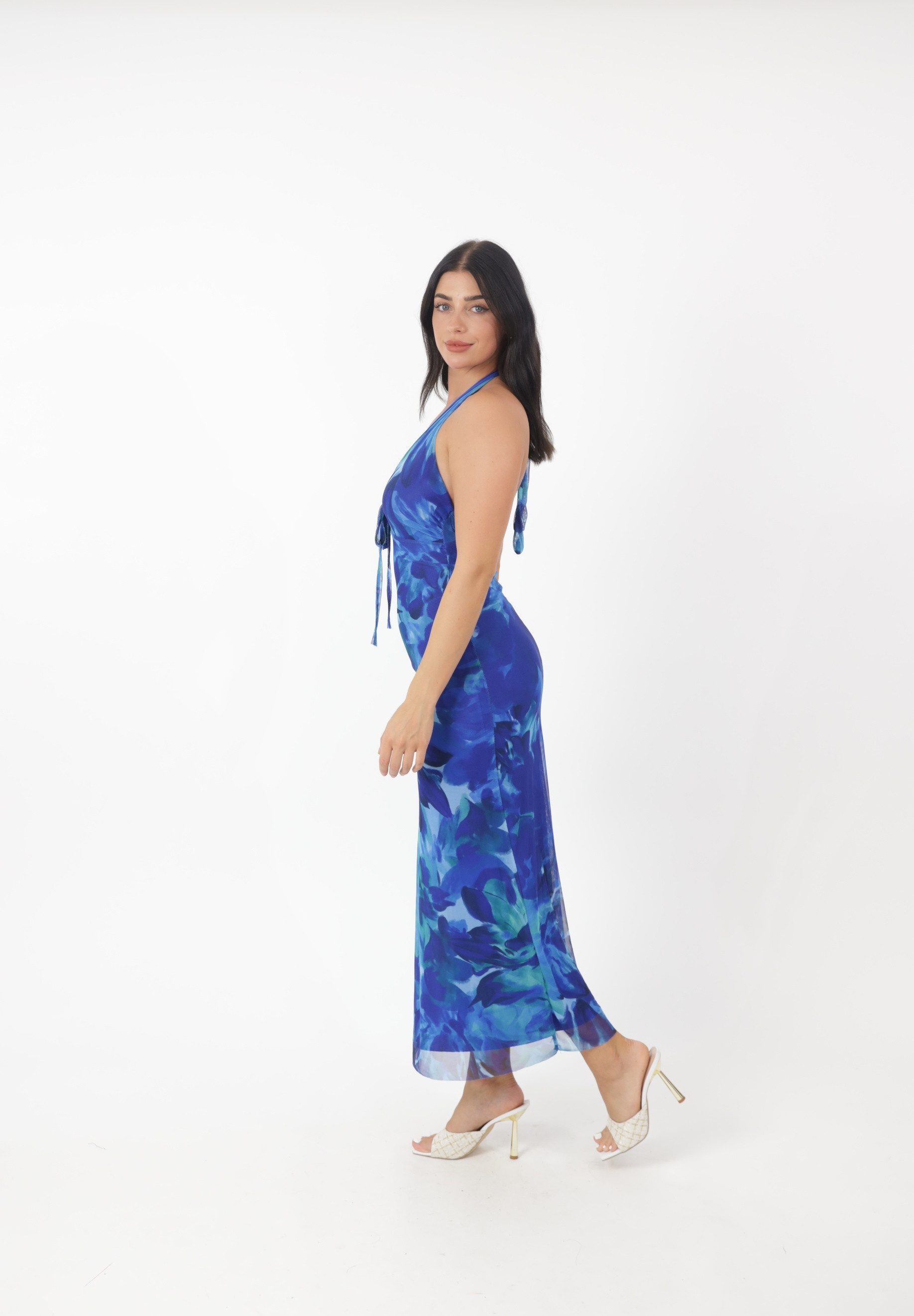 Elara Sommerkleid Damen Maxikleid mit Batikmuster – Neckholderkleid mit Rückenausschnitt mit Muster