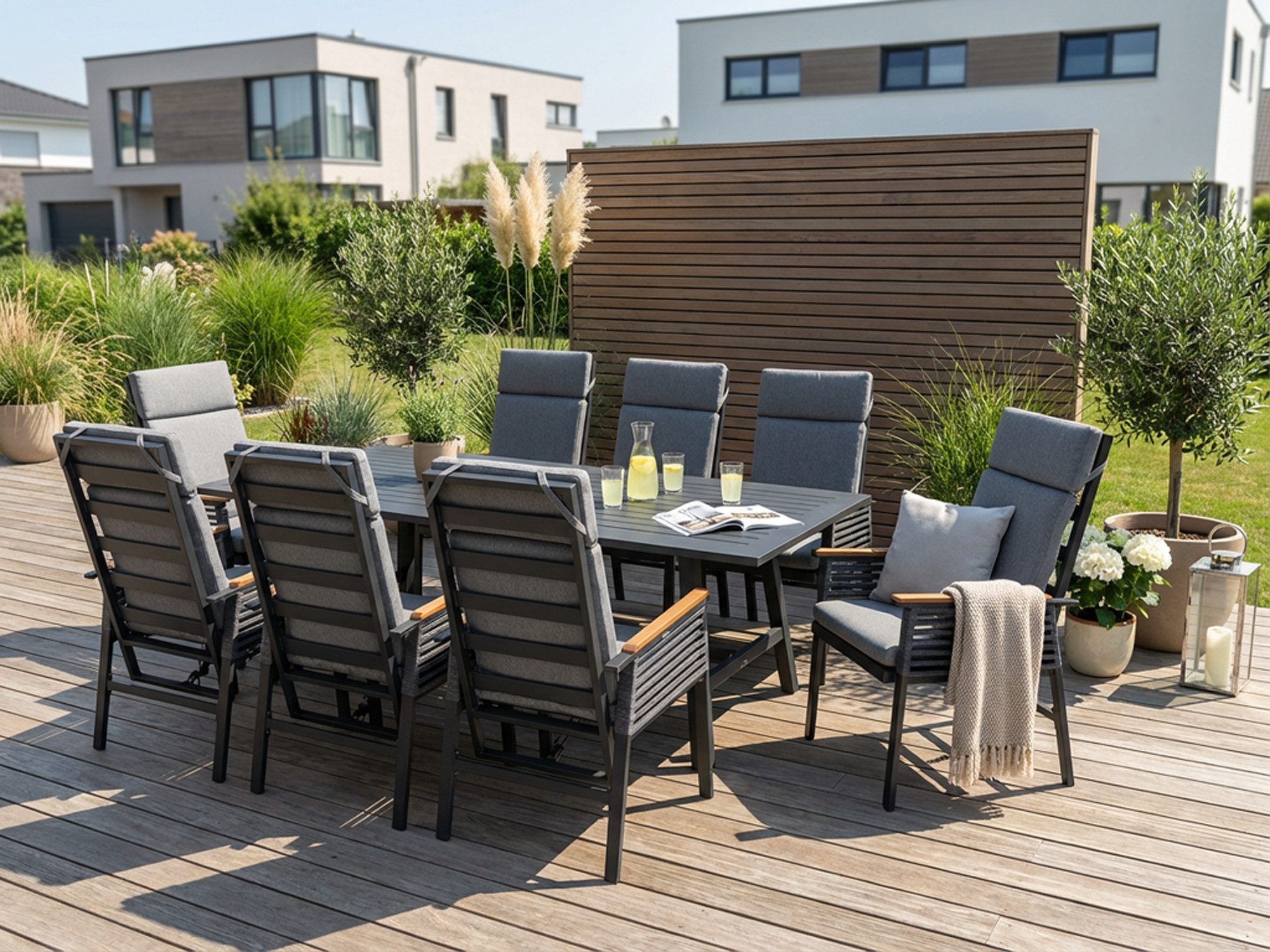 KONIFERA Garten-Essgruppe Edessa Komfort, (Set, 17-tlg., 8x Stuhl mit Rückenverstellung, 1x Tisch 220x97x74 cm, inkl. Auflagen), Tischplatte aus Alu-Lamellen,Armlehne mit Seilgeflecht&Noonwood-Latten