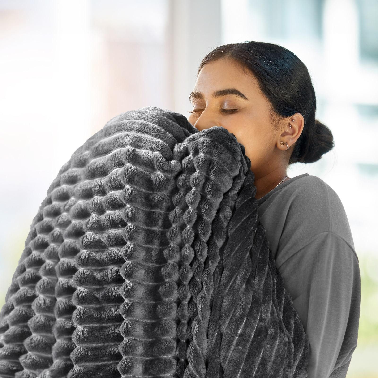 Wohndecke SOFT, Design91, Streifen Steppung Gestreifte günstig online kaufen