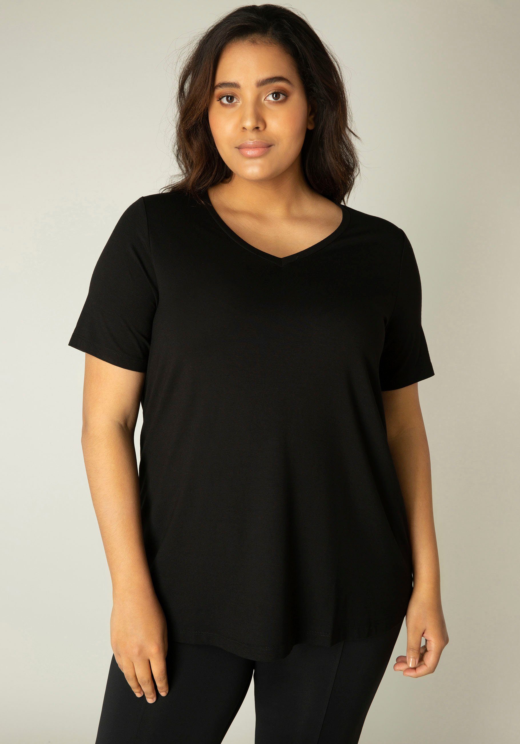 Base Level Curvy T-Shirt Alba mit V-Ausschnitt günstig online kaufen