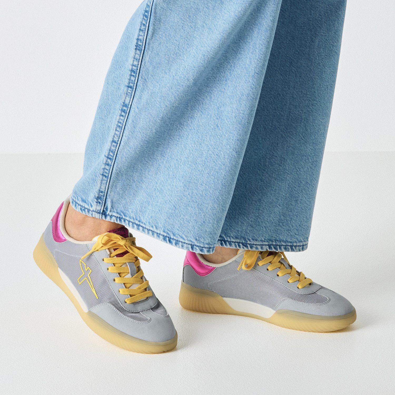 Tamaris Sneaker, Freizeitschuh, Halbschuh, Schnürschuh mit transparenter Laufsohle