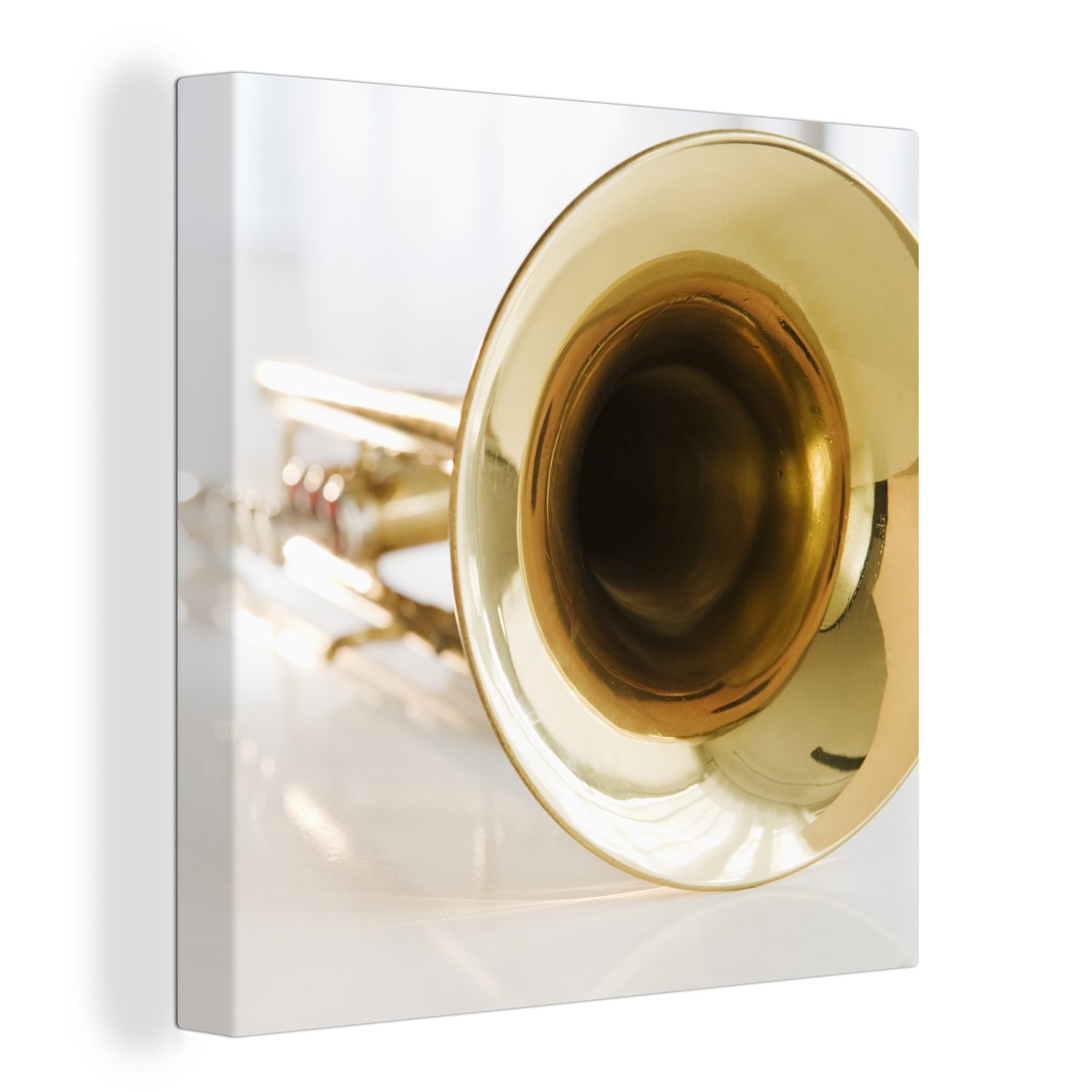 OneMillionCanvasses® Leinwandbild Nahaufnahme einer goldenen Trompete, (1 St), Leinwand Bilder für Wohnzimmer Schlafzimmer