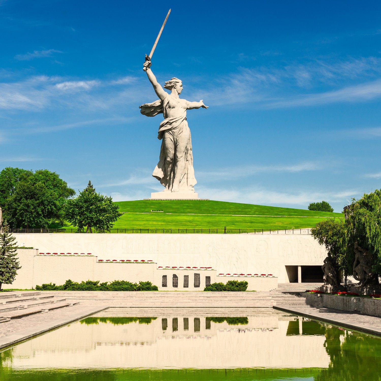 Wallario Möbelfolie Monument der Entschlossenheit