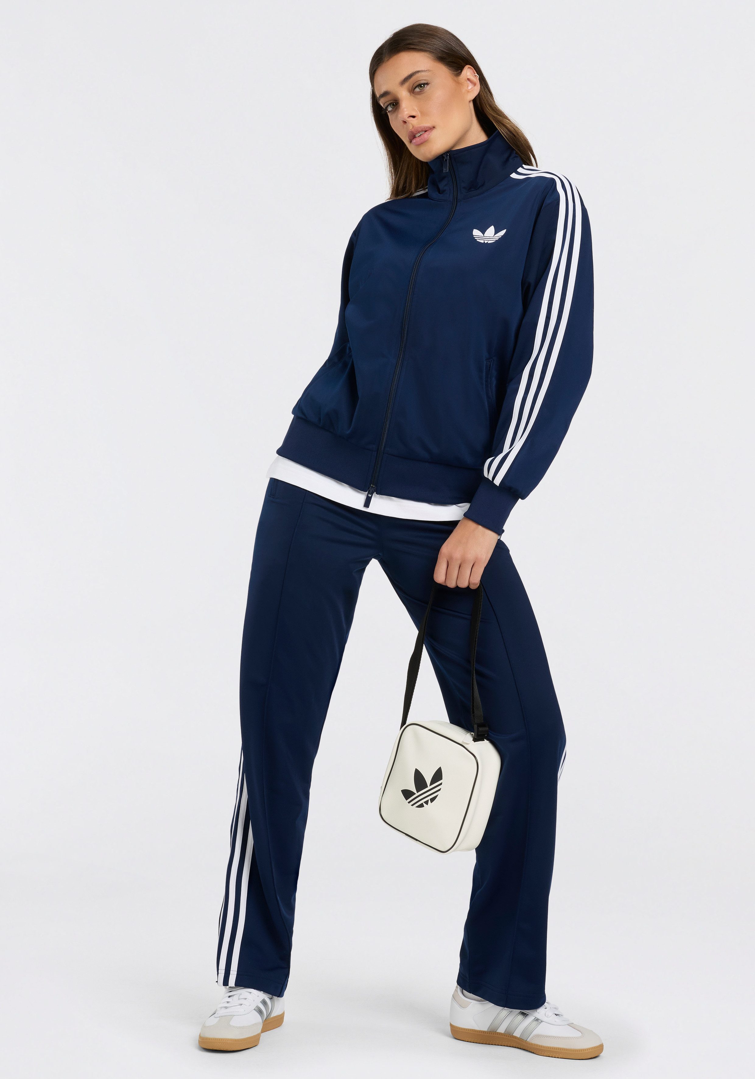 Zum Outfit 9