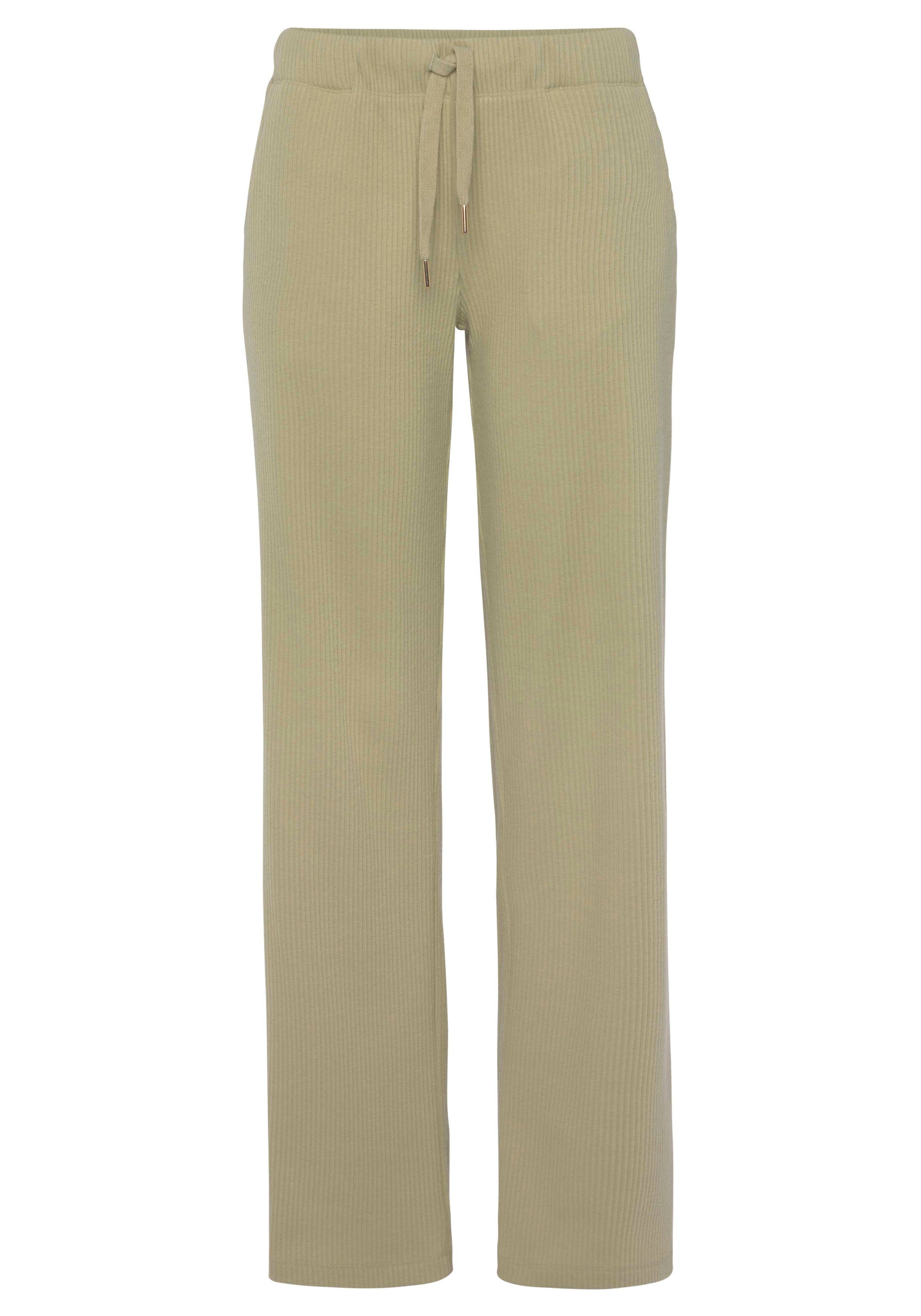 s.Oliver Sweatpants (1-tlg) Sweathose mit seitlichen Taschen, Loungewear. € 39,99