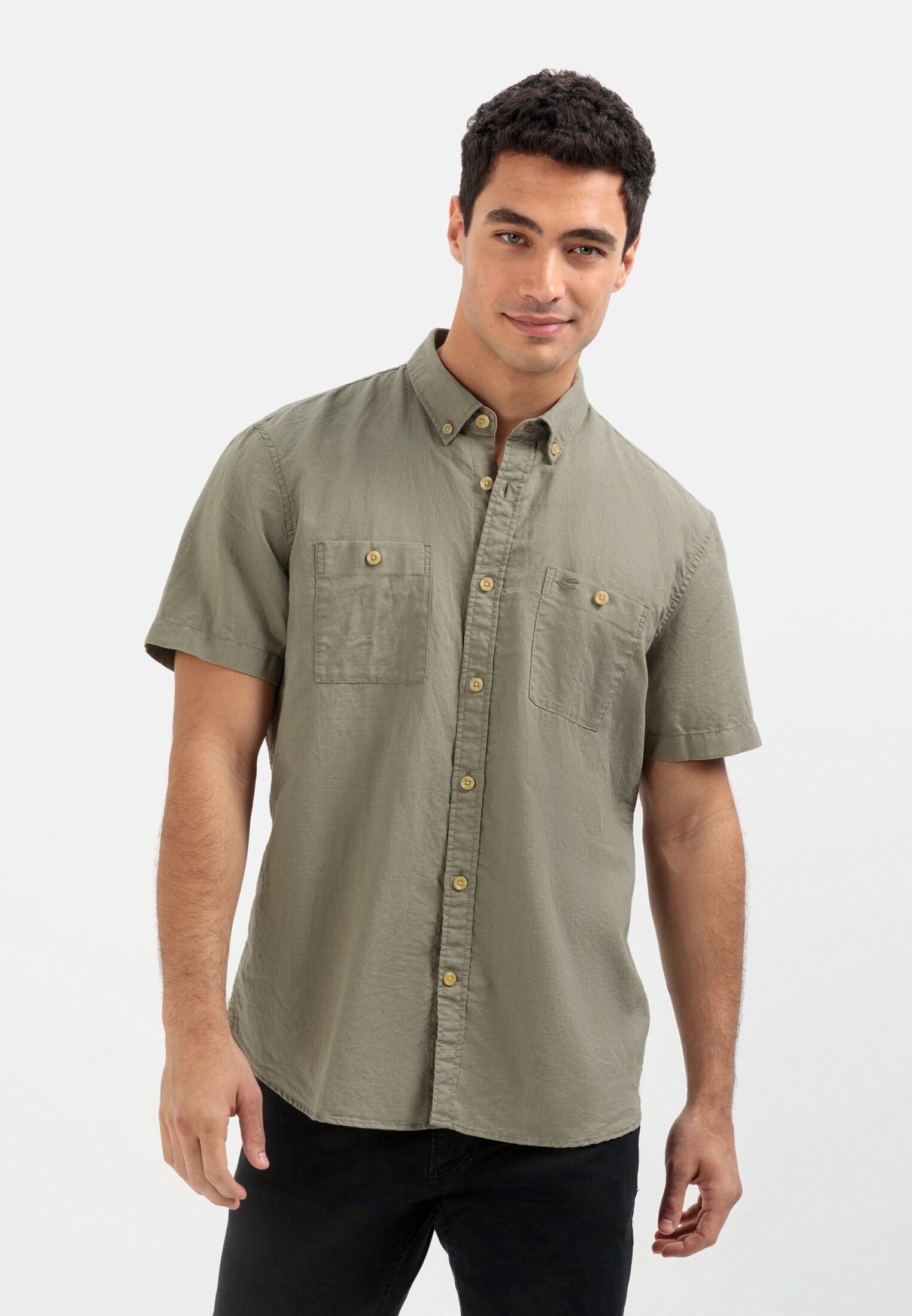 camel active Kurzarmhemd aus einem Baumwoll-Leinenmix Kurzarm Button-Down Button-Down
