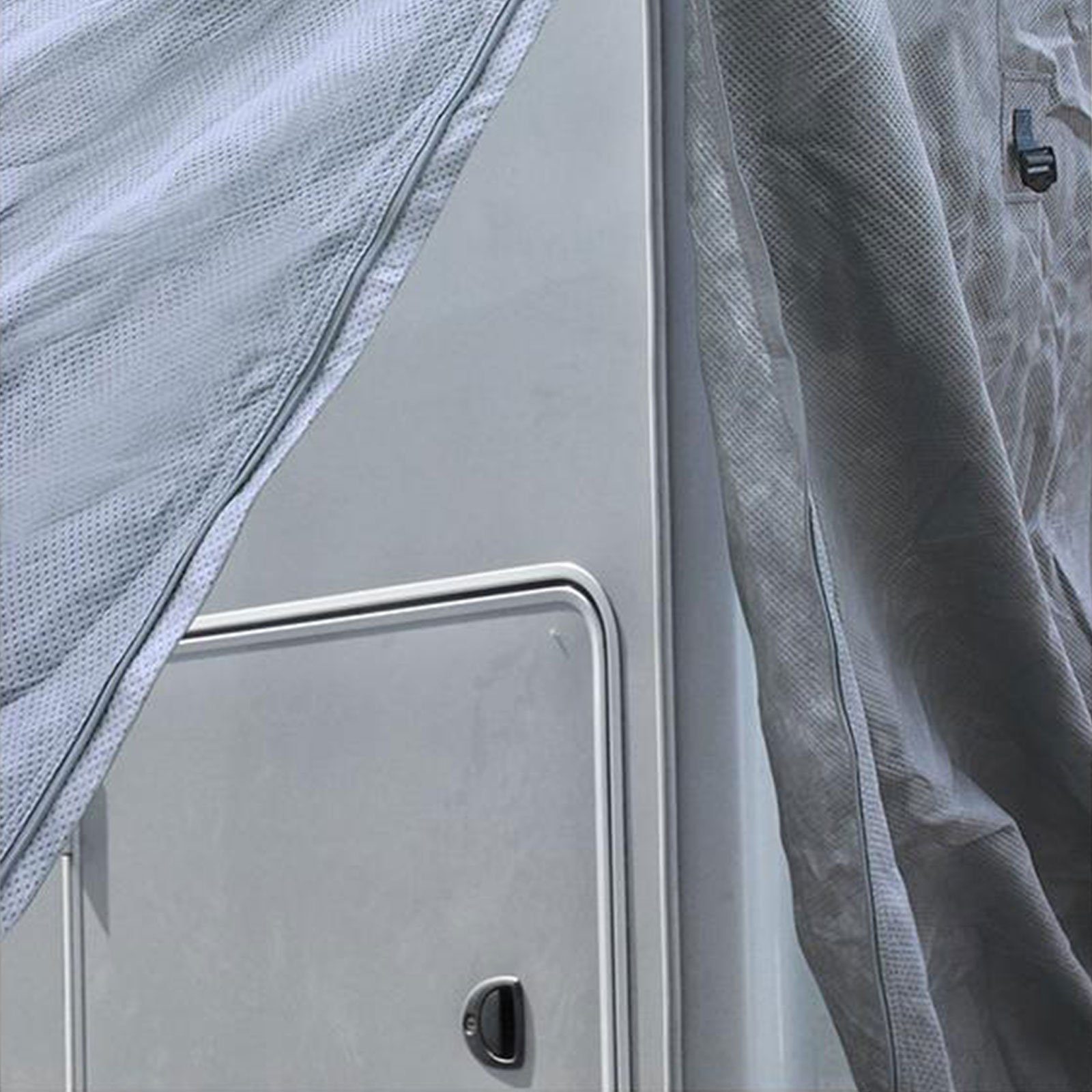 deiwo Wohnmobilschutzhülle Premium Wohnmobil Schutzhülle 235 x 750 x 270 cm Abdeckplane Plane (Packung)