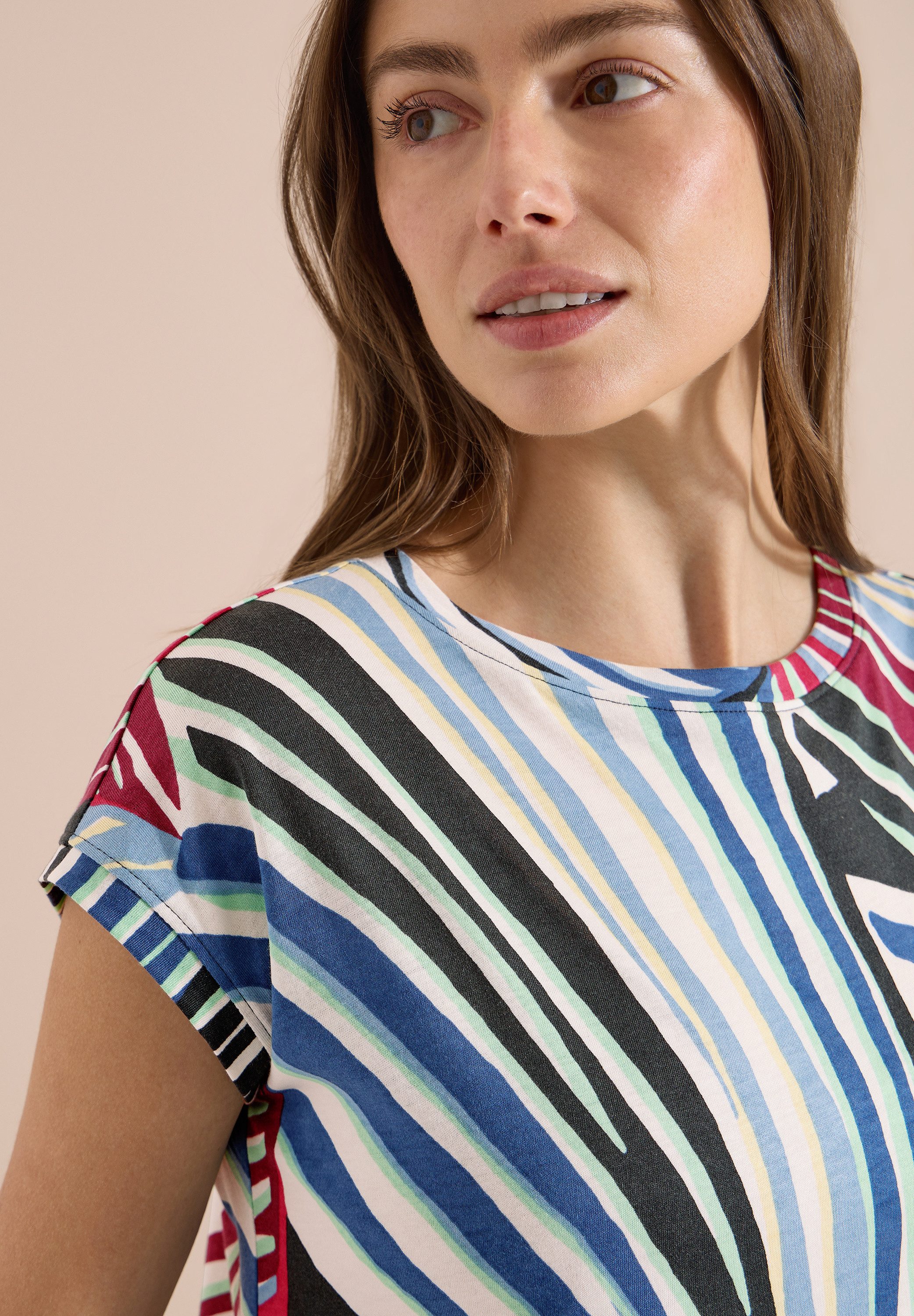 CECIL Kurzarmshirt Sommershirt mit Boatneck und Grafikprint