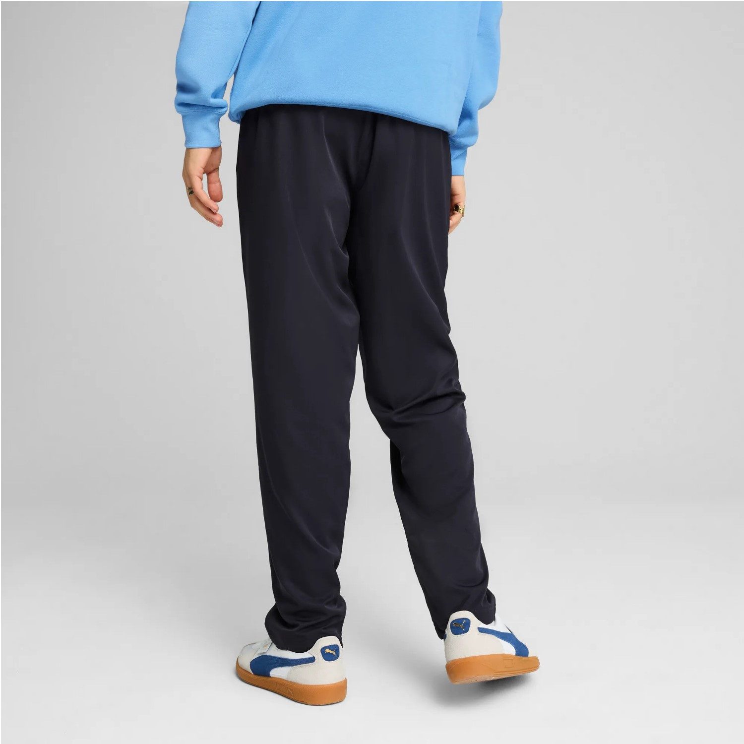 PUMA Outdoorhose ESS Woven Pants mit Mesh-Innenfutter (0-tlg)