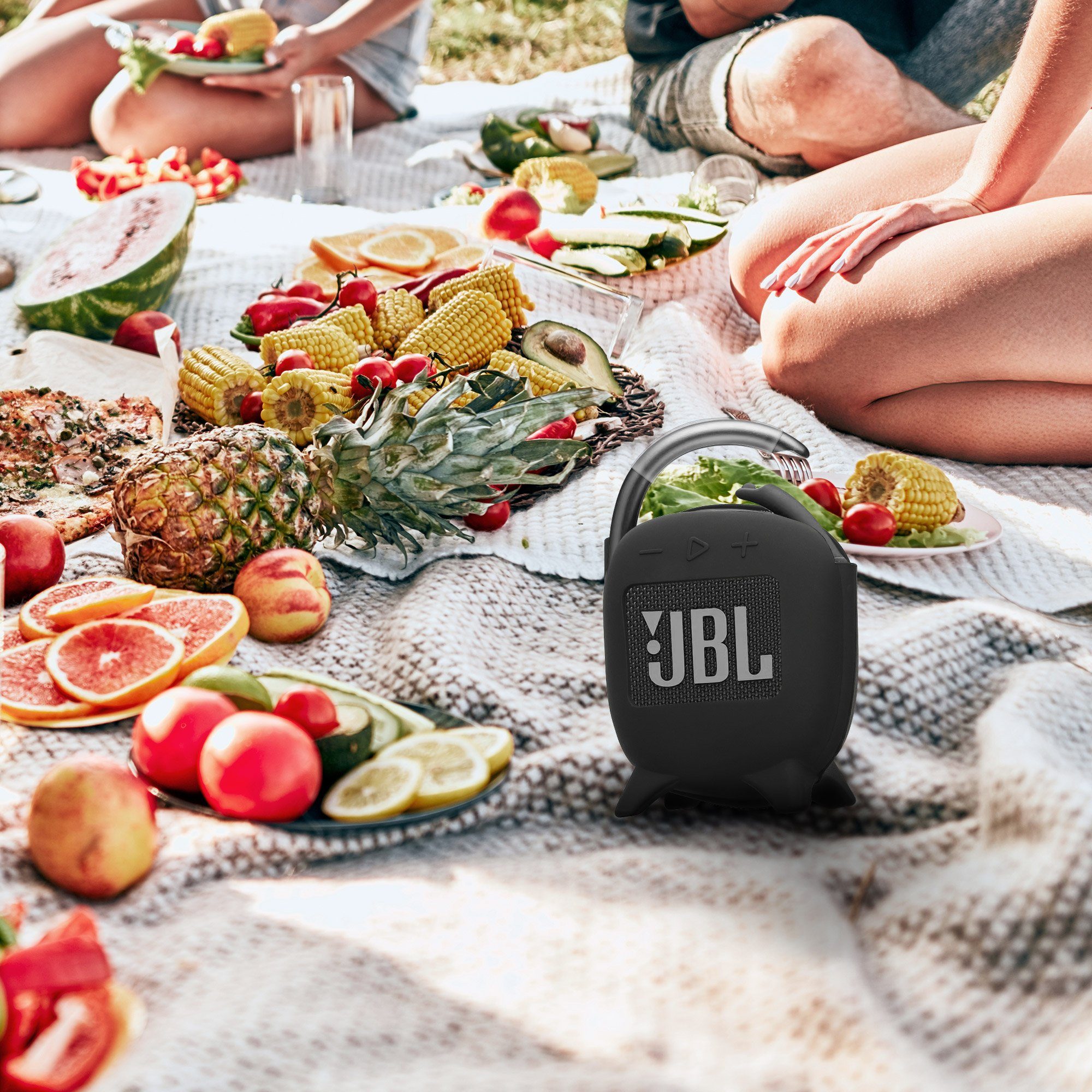 kwmobile Lautsprecher-Hülle Silikon Hülle für JBL Clip 4, Schutzhülle für Mini Speaker