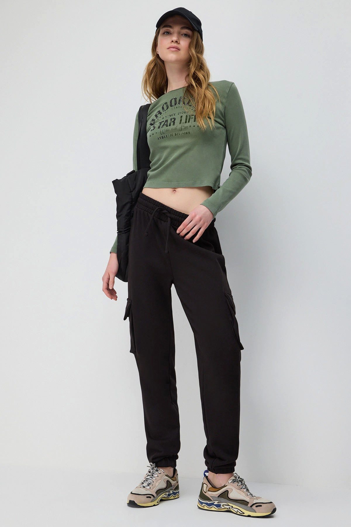 No Matter What Sweatponcho Schwarze Basic Cargo Jogger-Sweatpants