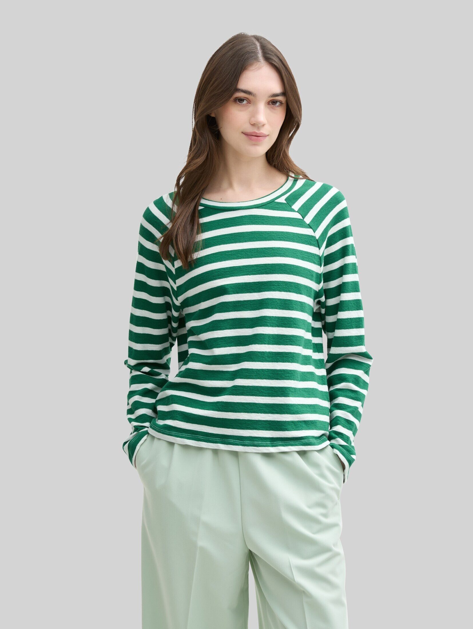 green white stripe