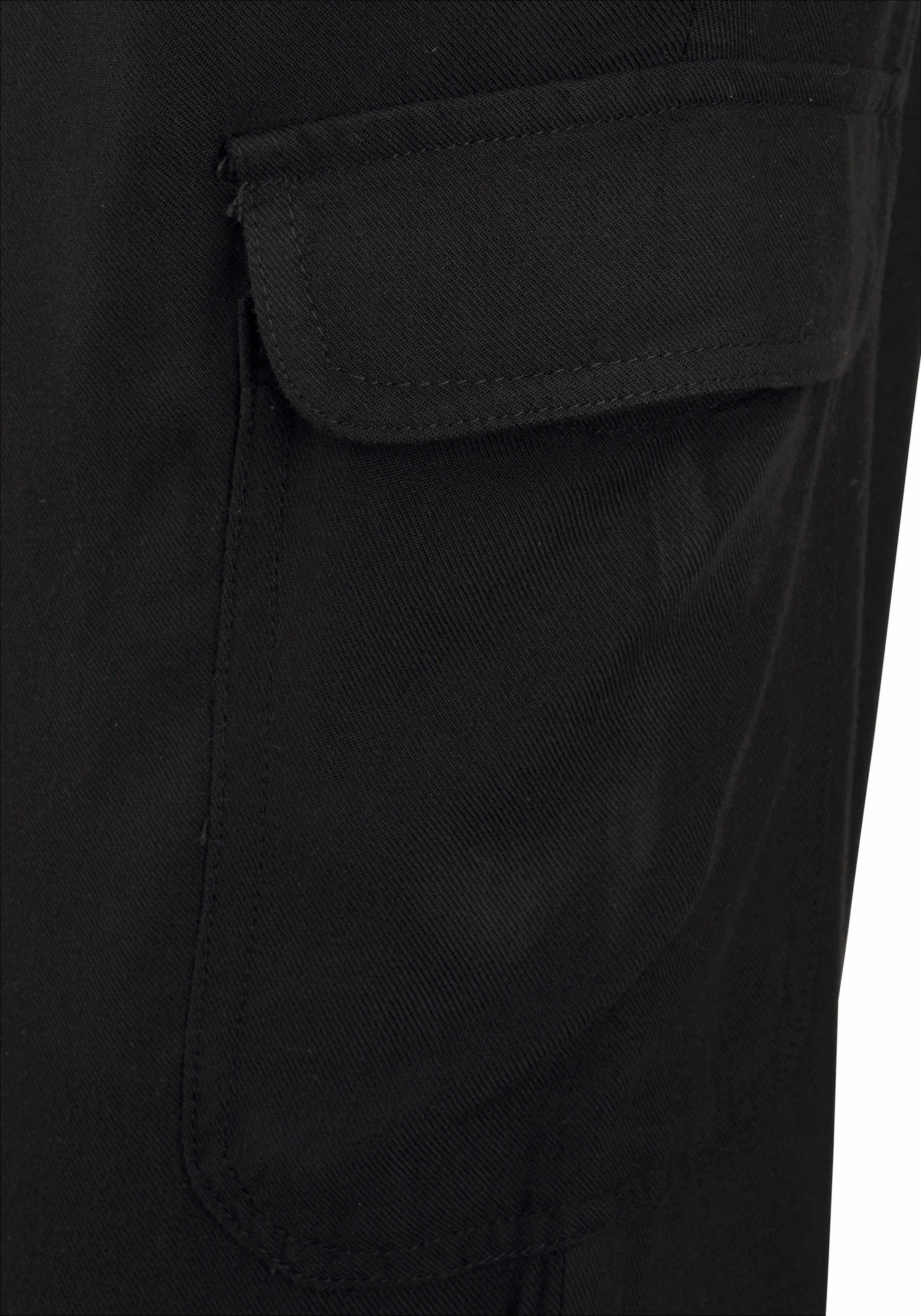 LASCANA Schlupfhose mit elastischen Bündchen am Saum aus leichter Viskose Webhose mit Taschen, sommerliche Strandhose im Cargo-Stil, casual – Bild 5 von 5