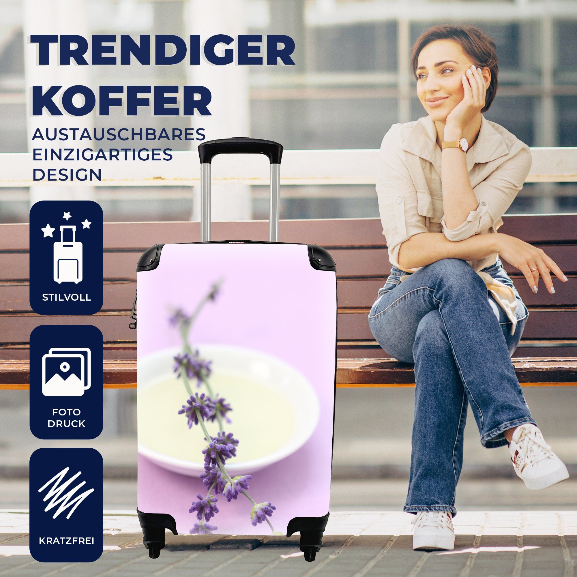 einem Handgepäck Handgepäckkoffer Trolley, für Reisetasche auf Lavendel von Nahaufnahme rosa Rollen, Hintergrund, Reisekoffer rollen, Ferien, 4 MuchoWow mit