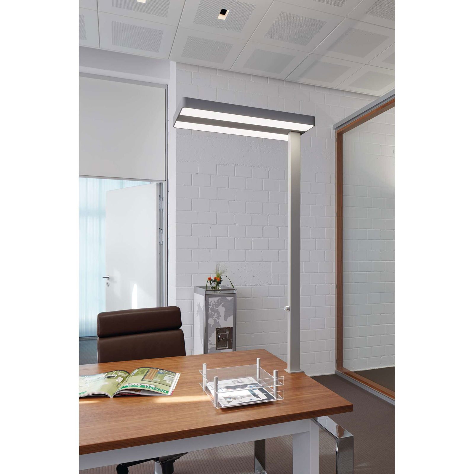 MAUL Stehlampe LED-Tischaufbau MAULjaval, dimmbar, LED wechselbar, Dimmbar