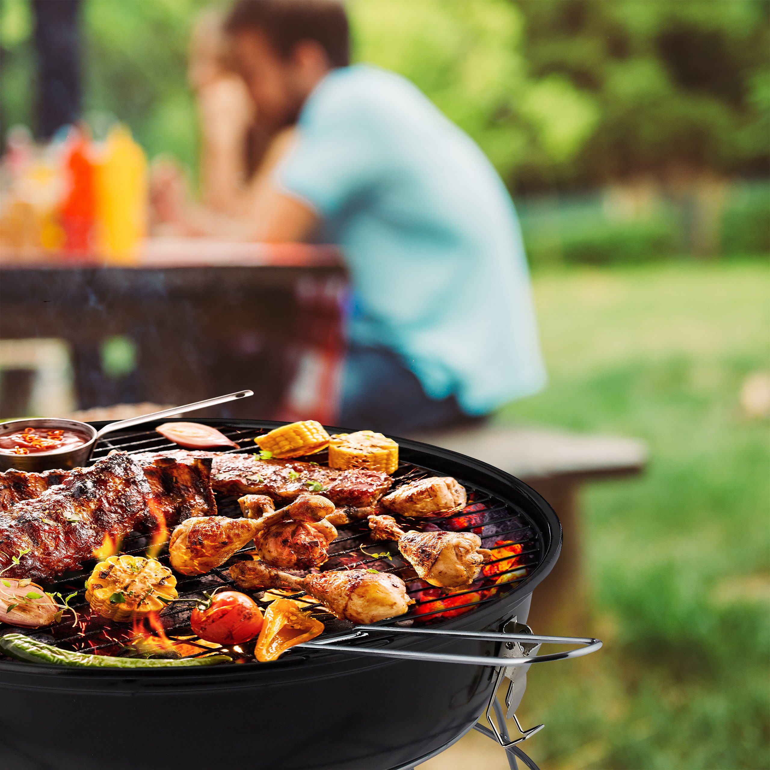 relaxdays Holzkohlegrill Kugelgrill tragbar, rot