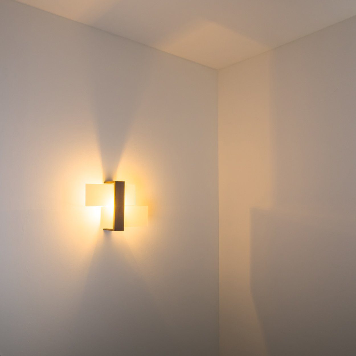hofstein Wandleuchte Zimmer Wandleuchte Holz Wohn Schlaf Made Design Flur Leuchten Lampen