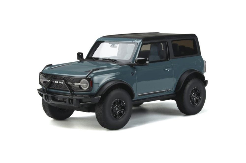 GT Spirit Modellauto Ford Bronco First Edition 2021 blau schwarz, Maßstab 1:18