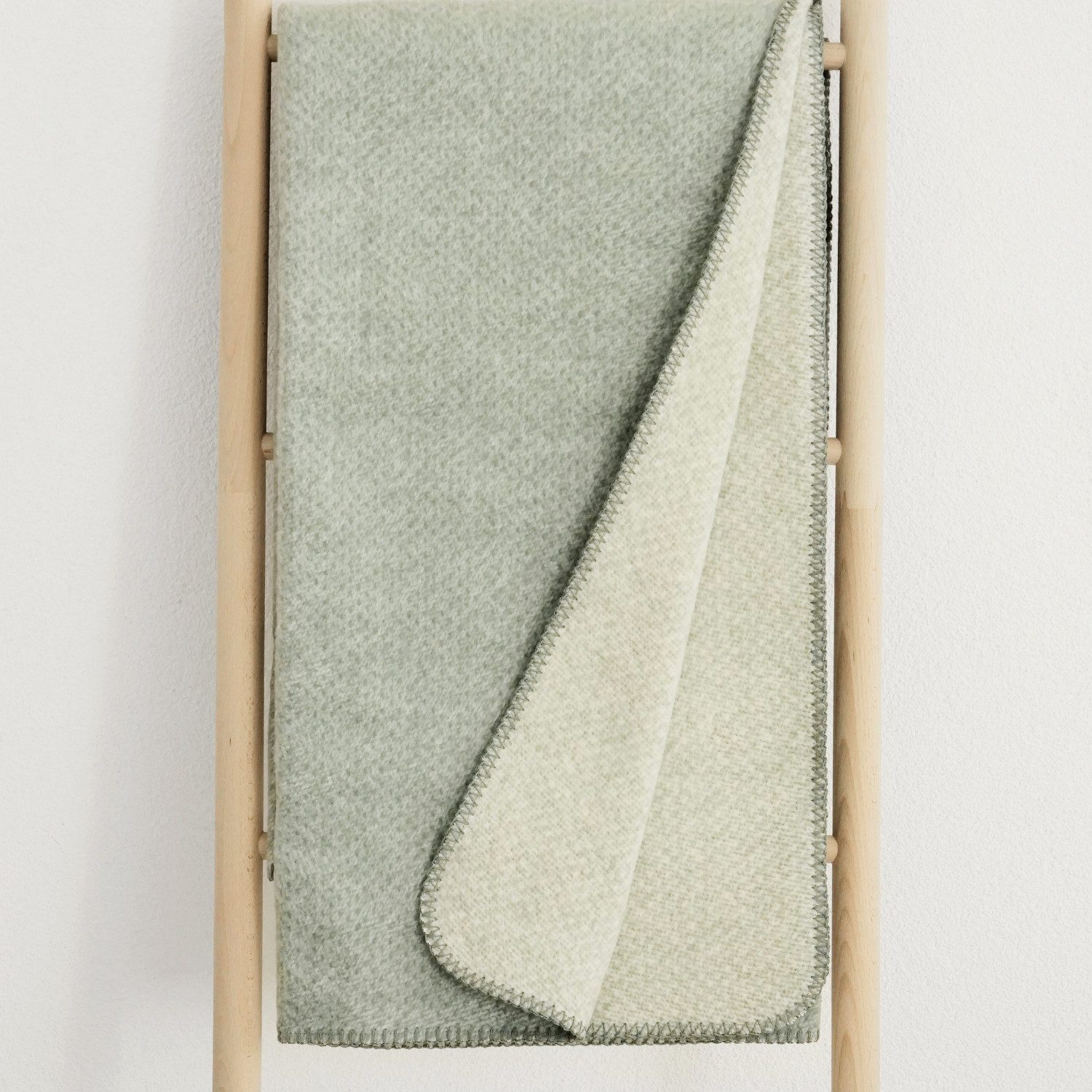 Wolldecke EMMA Premium Kuscheldecke aus 100% weicher Bio-Baumwolle in 7 Farben, RIEMA Germany, weiche Sofadecke 150x200cm Made in Germany, nachhaltig, OEKOTEX