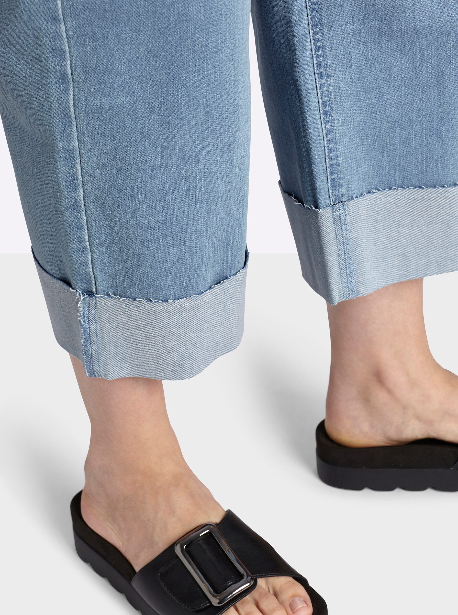 Sheego Jeansshorts 7/8-Jeans erhöht