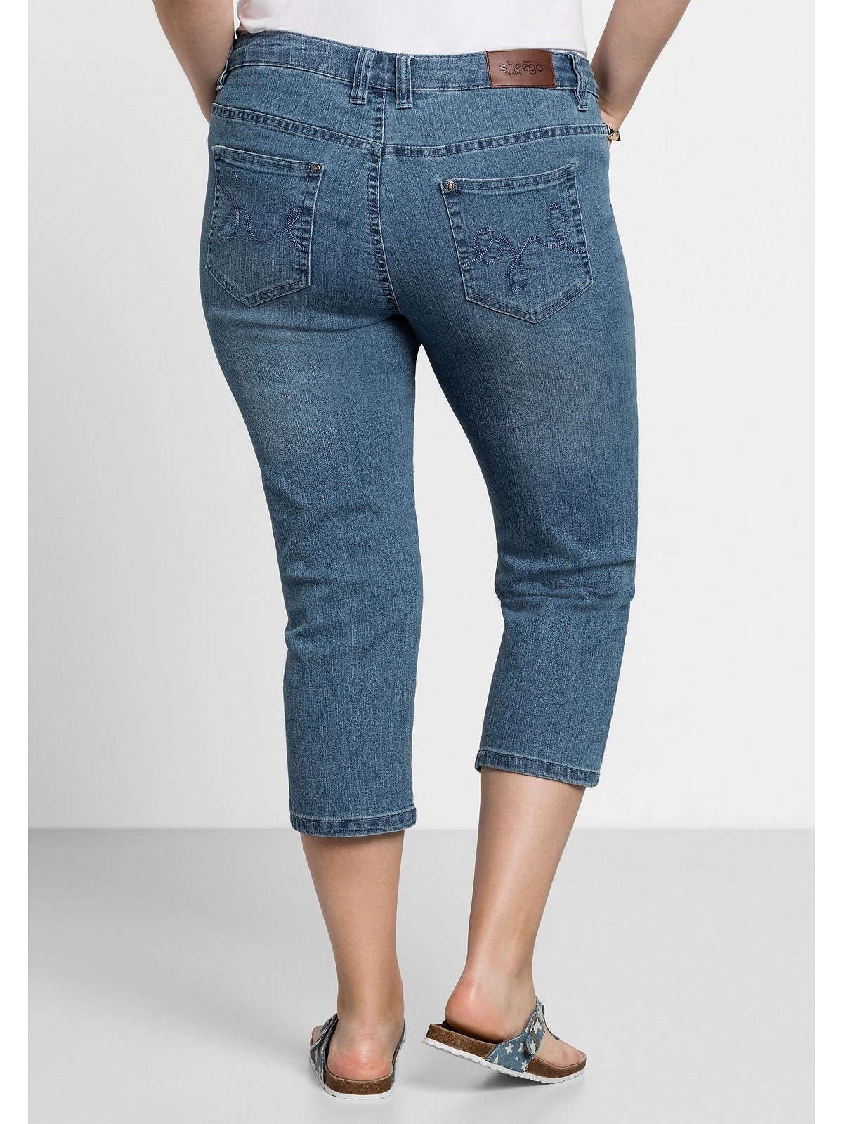 Sheego Caprijeans Große Größen mit Used-Effekten