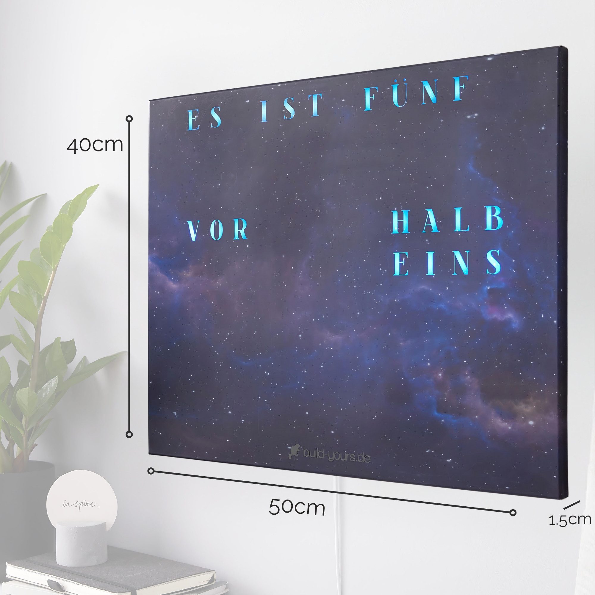 build-yours.de Wanduhr WordClock Jupiter Beyond Space - Wortuhr in Deutsch - LED Wanduhr