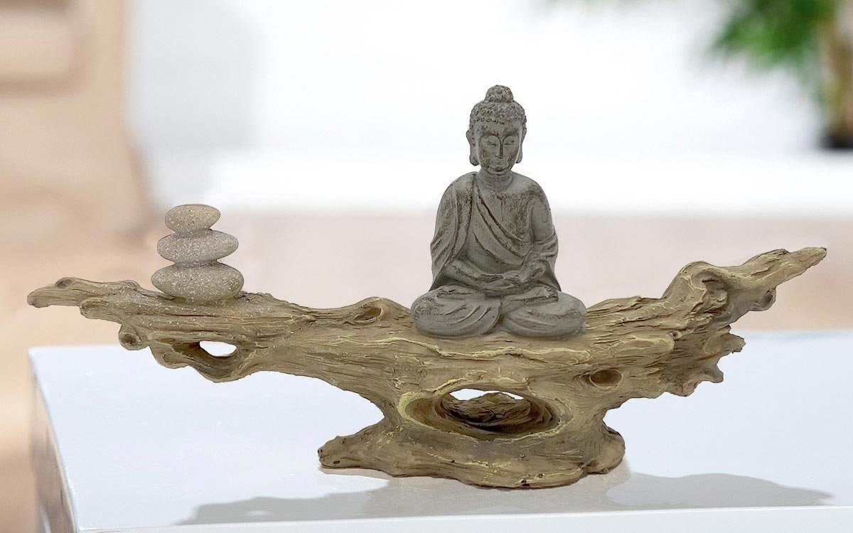 Figur Casamia auf Buddha Dekofigur meditierend 30x14cm Skulptur Dekofigur Baumstamm