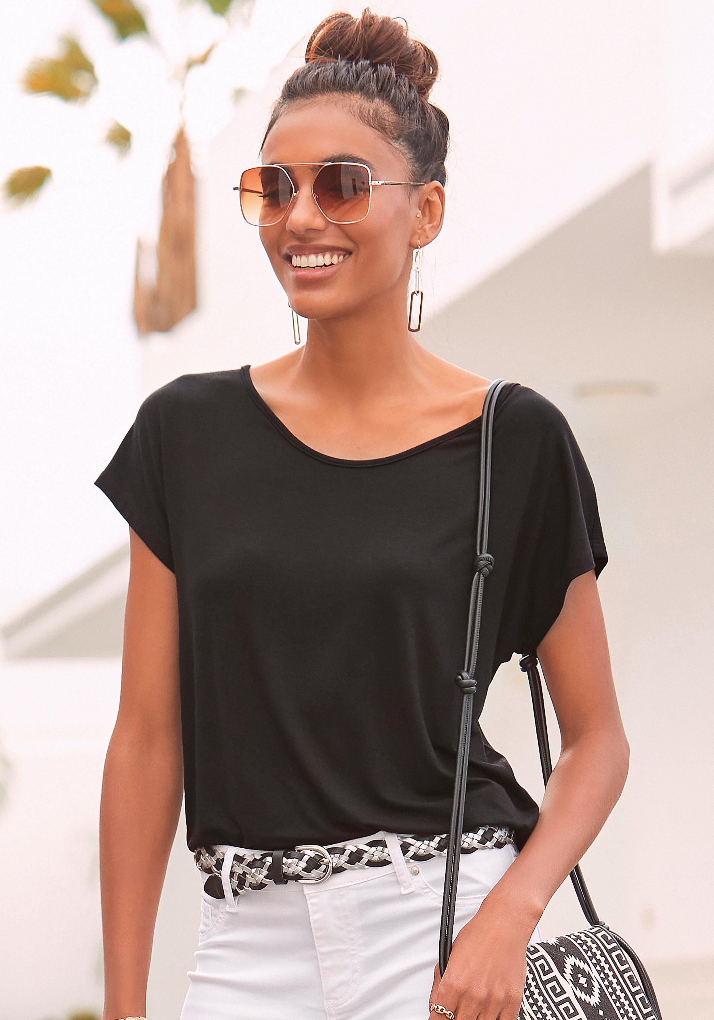 LASCANA Strandshirt mit Spitzeneinsatz, T-Shirt, lockere Passform, casual-chic