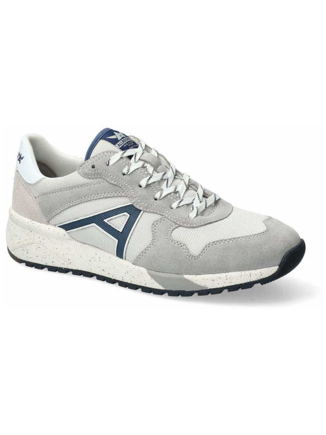05 05 Sneaker