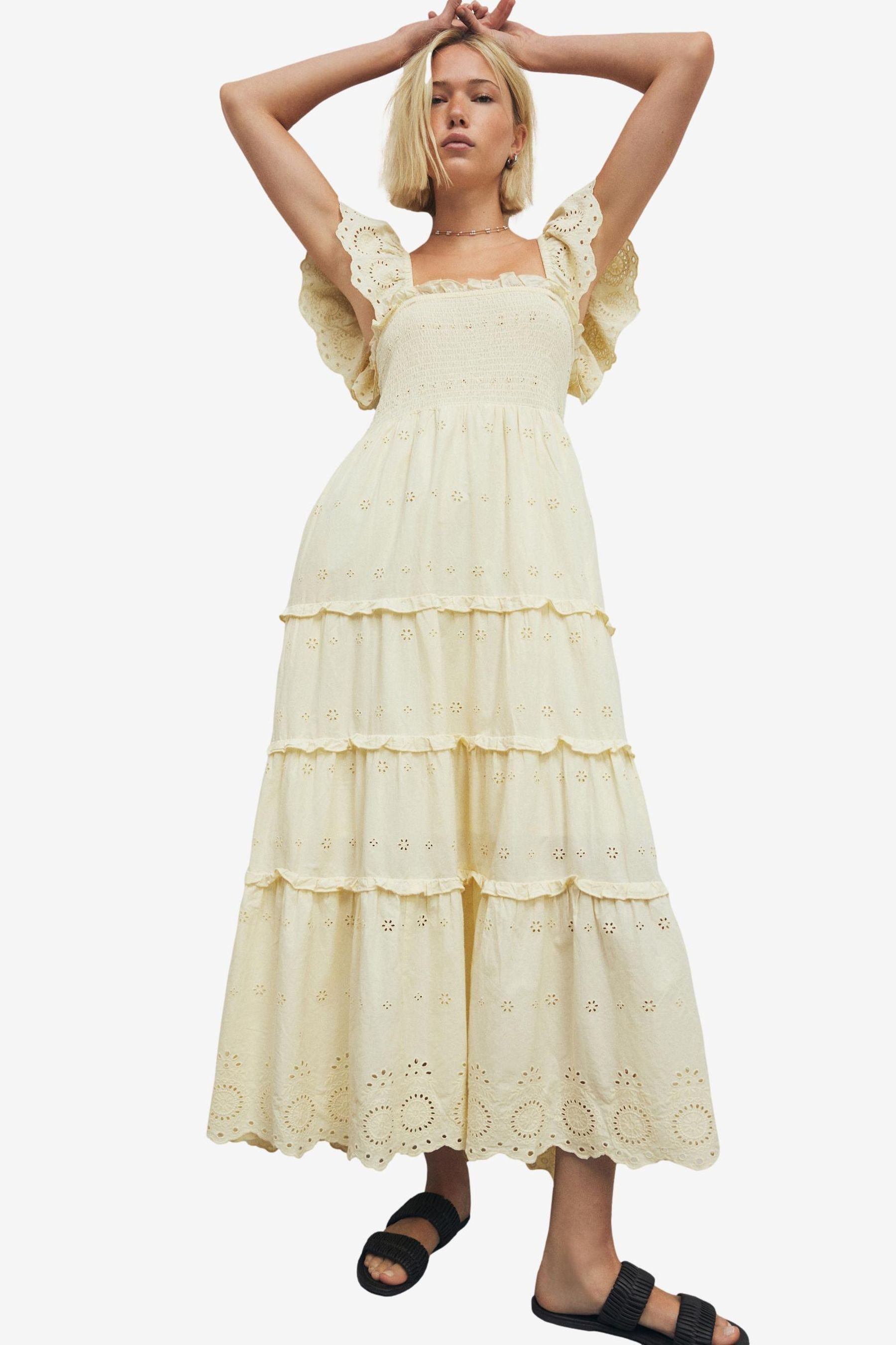 Next Sommerkleid Gerafftes Sommerkleid mit Stickereien günstig online kaufen
