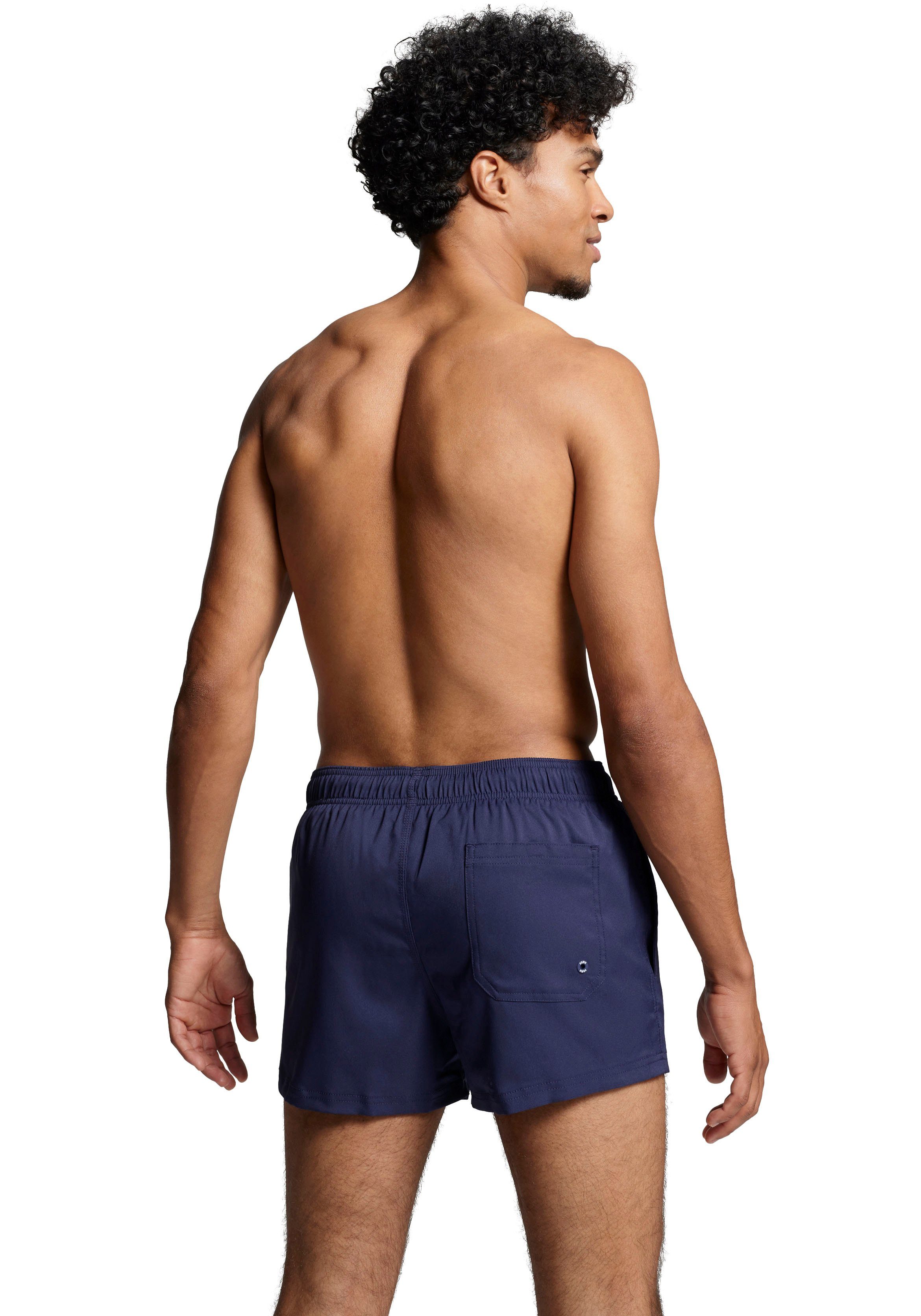 PUMA Badeshorts PUMA SWIM MEN SHORT LENGTH SWIM SHORTS mit seitlichen Eingriff-Taschen, Gesäßtasche mit Klettverschluss