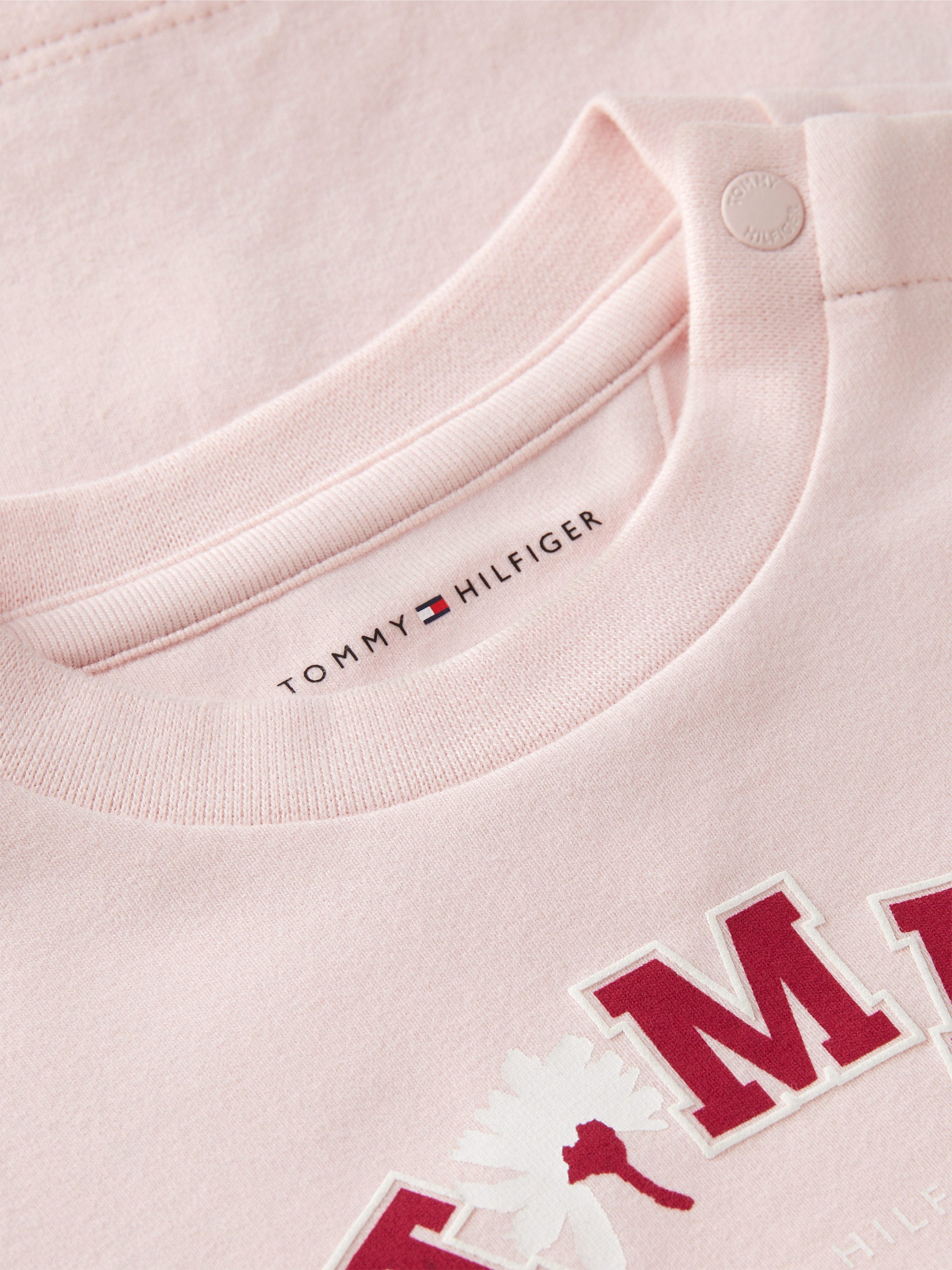 Tommy Hilfiger Langarmshirt Ausschnitt mit Druckknopf, Regular Fit, Baumwollmischung, für Babys – Bild 3 von 3